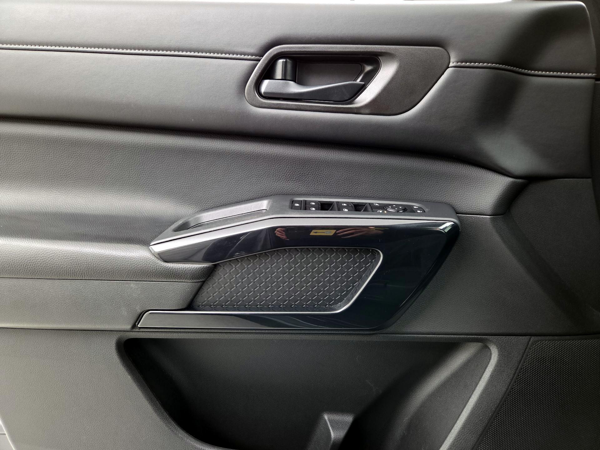 Thumbnail: 2023 Nissan Pathfinder - 12