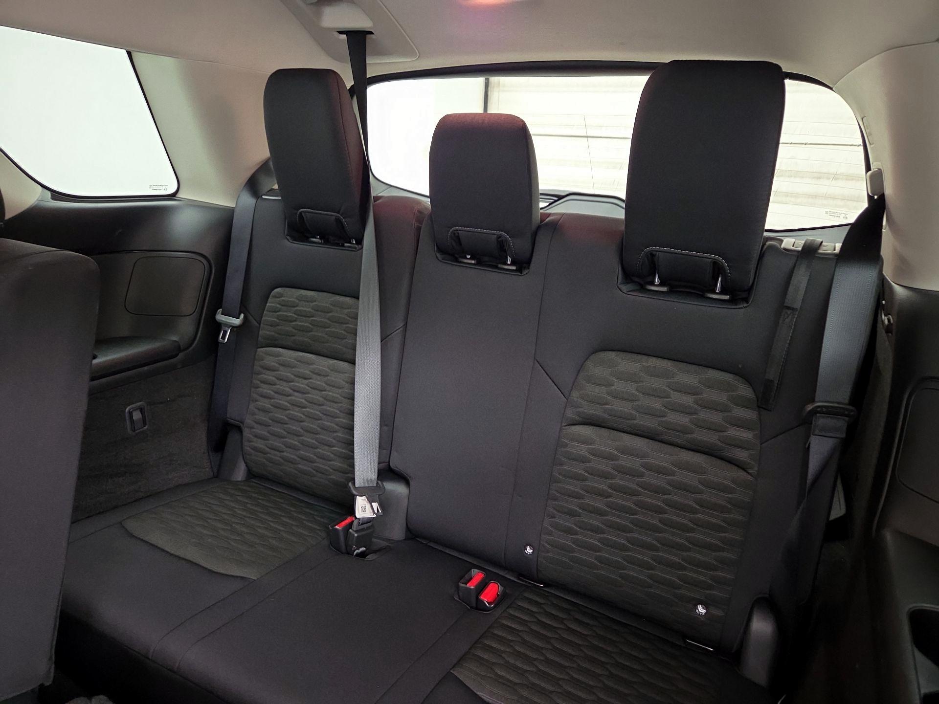 Thumbnail: 2023 Nissan Pathfinder - 20