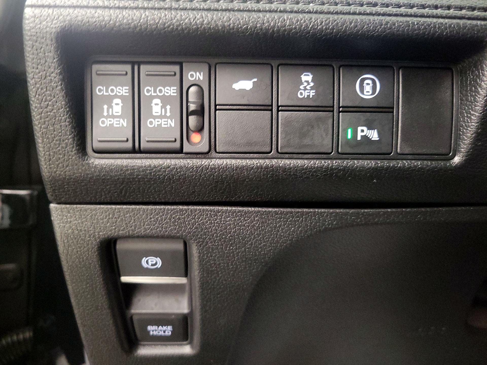 Thumbnail: 2023 Honda Odyssey - 13