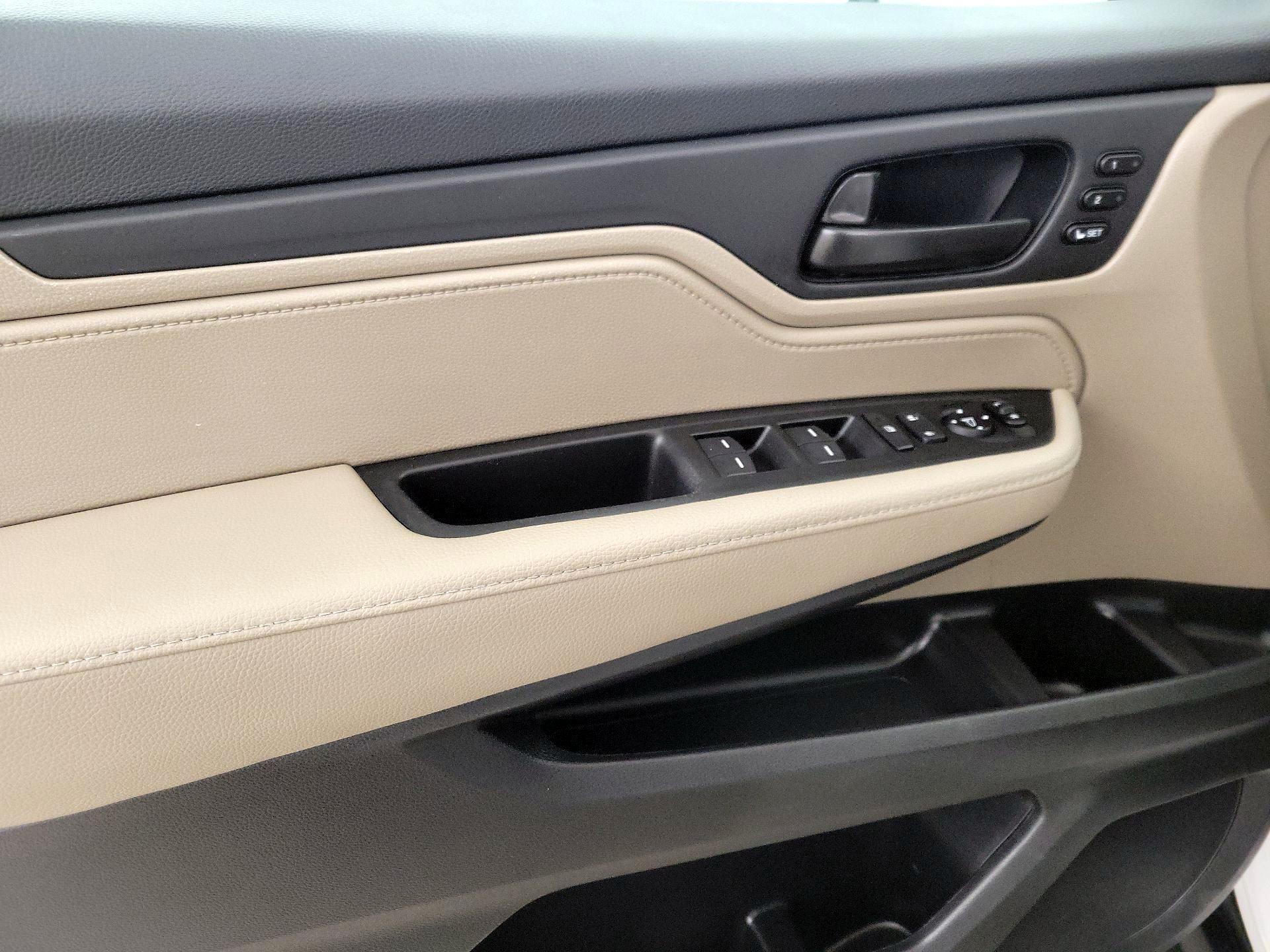 Thumbnail: 2023 Honda Odyssey - 12