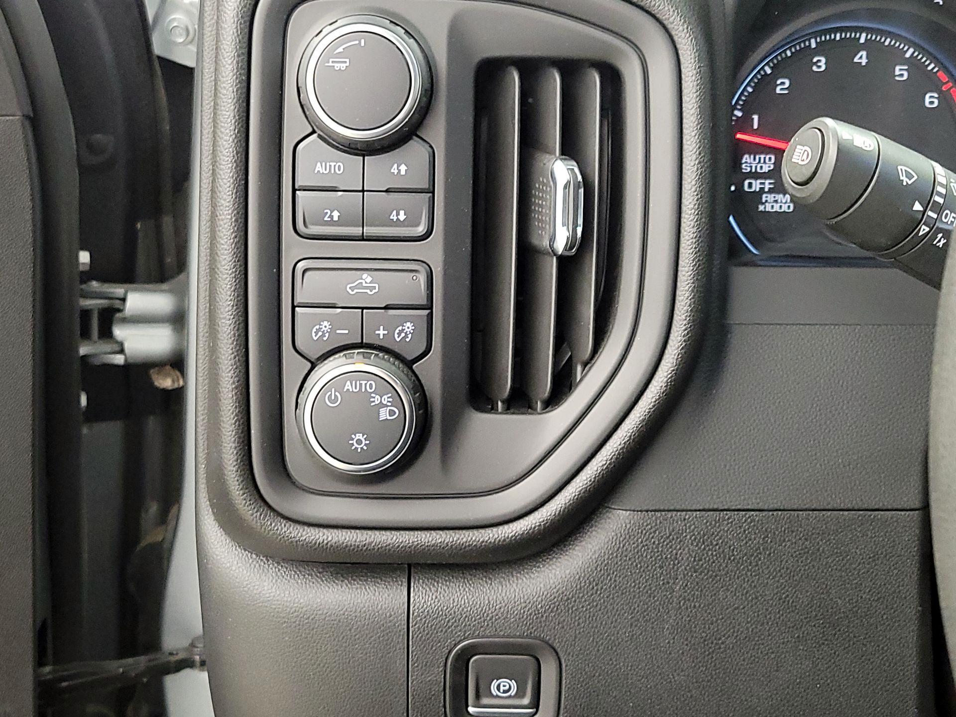 Thumbnail: 2023 Chevrolet Silverado 1500 - 13