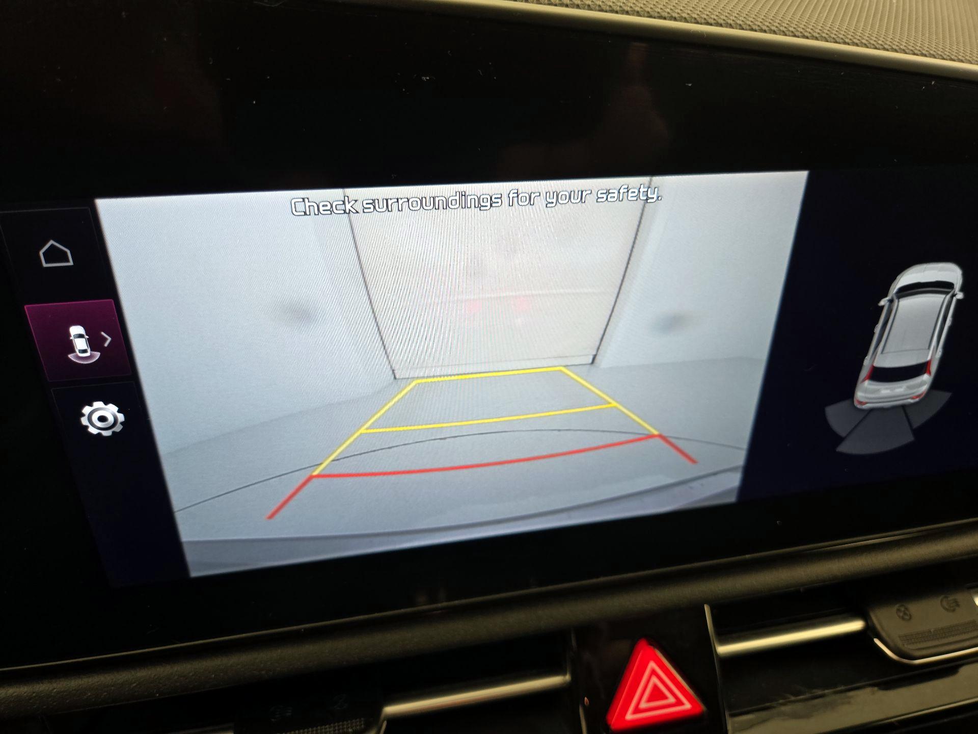 Thumbnail: 2023 Kia Niro - 15