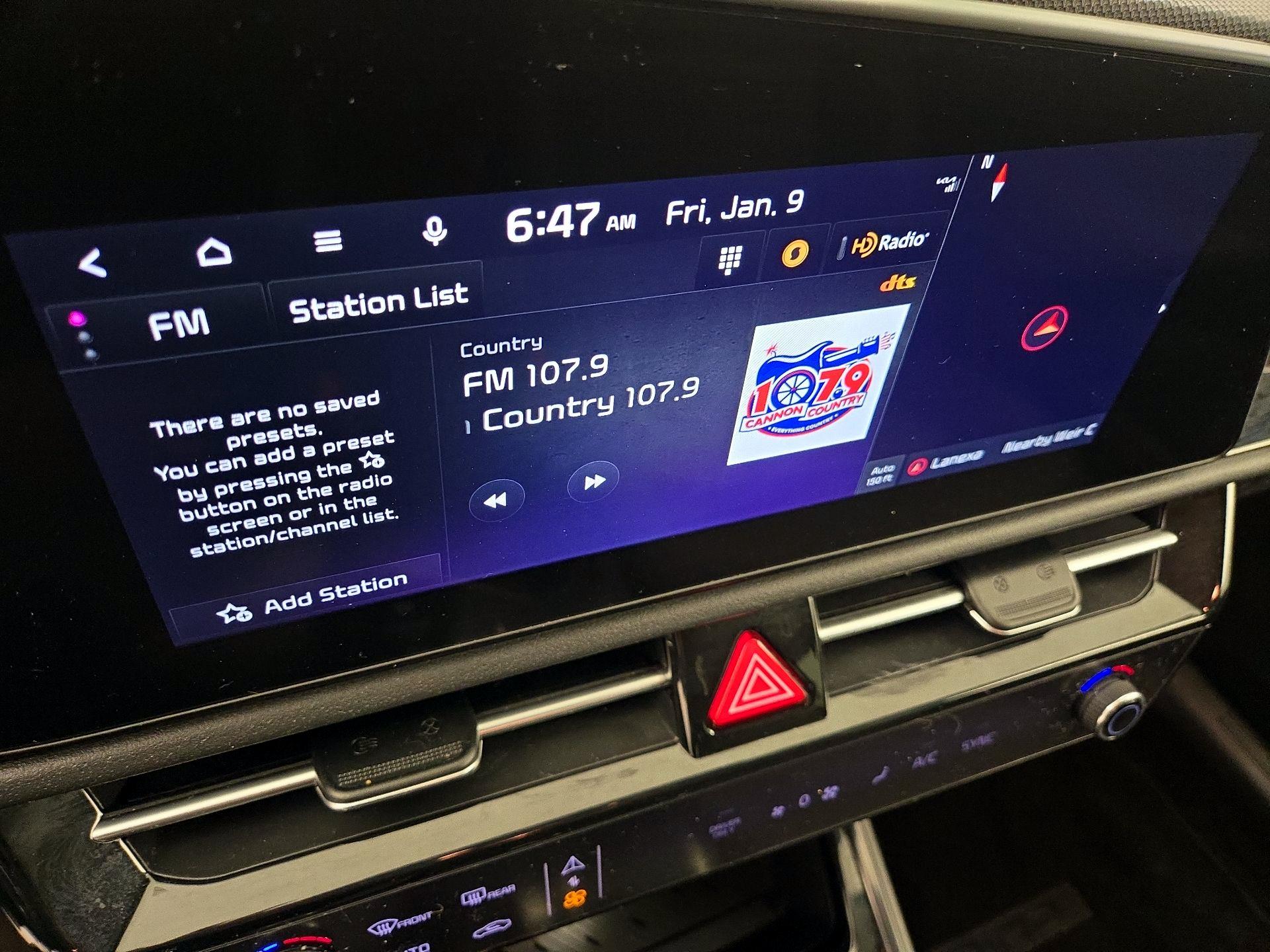 Thumbnail: 2023 Kia Niro - 16