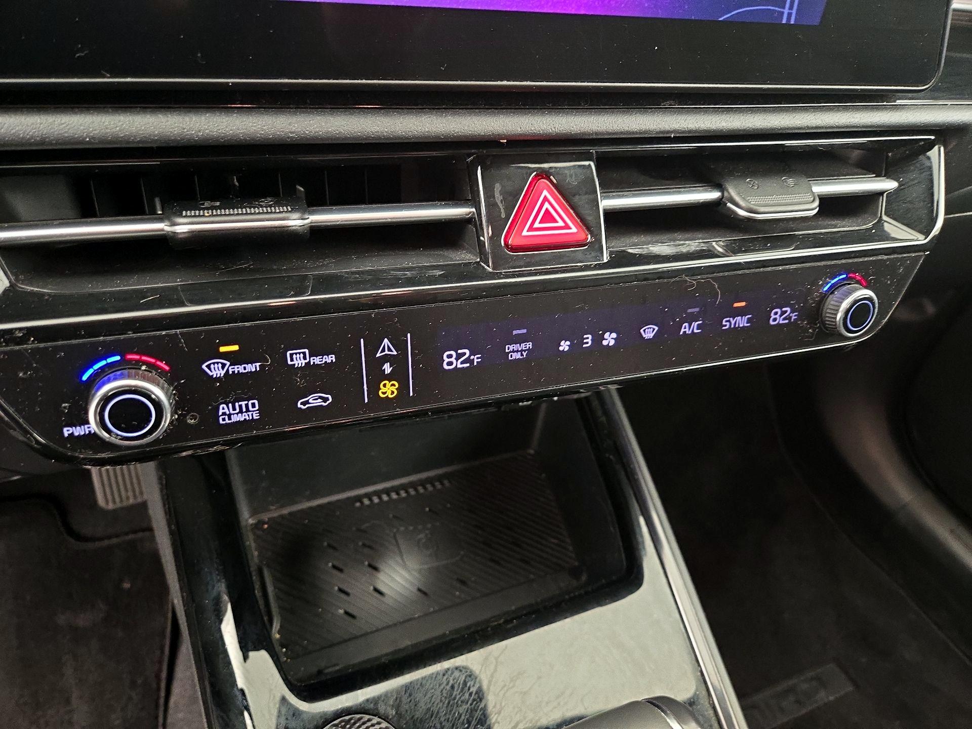 Thumbnail: 2023 Kia Niro - 17