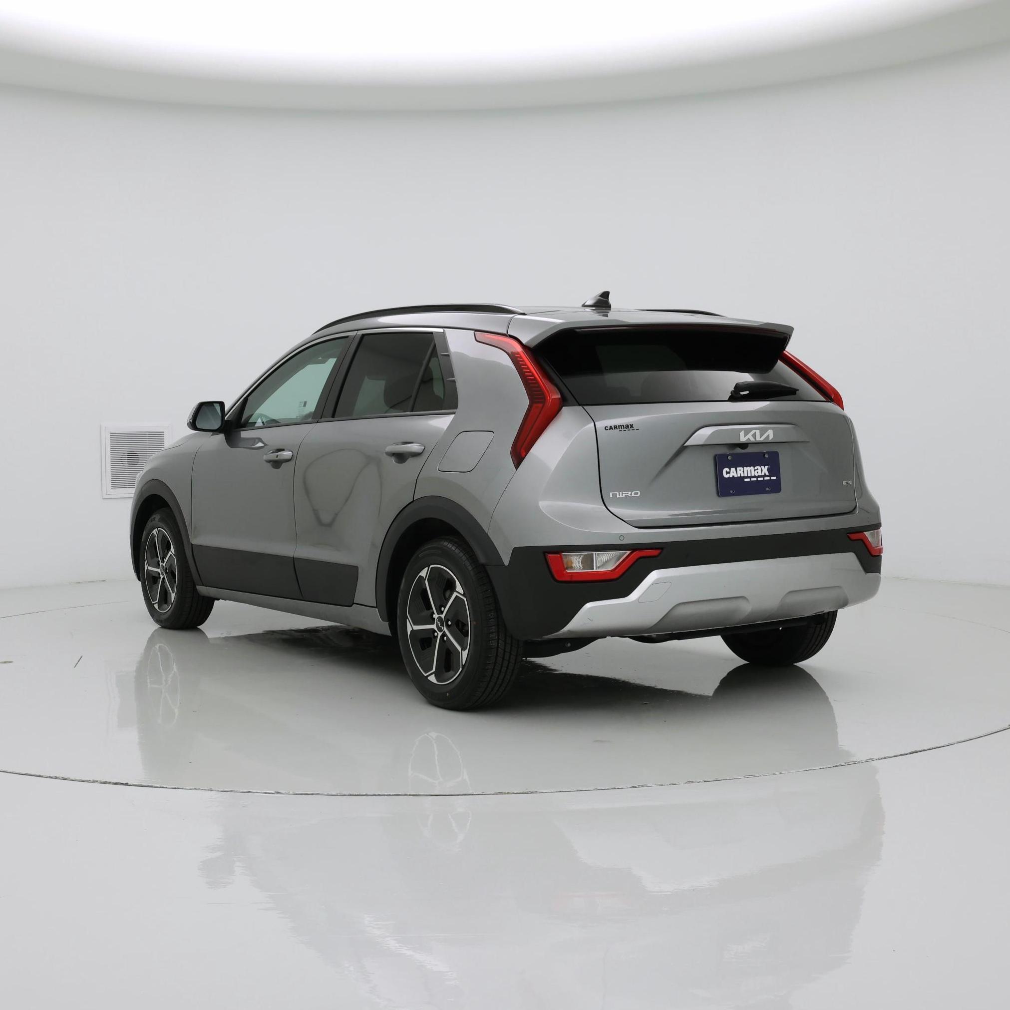 Thumbnail: 2023 Kia Niro - 2