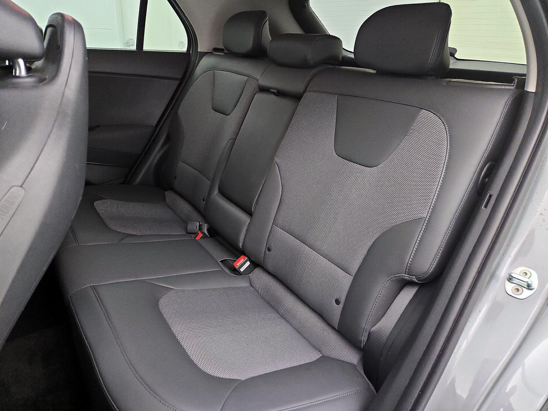 Thumbnail: 2023 Kia Niro - 20