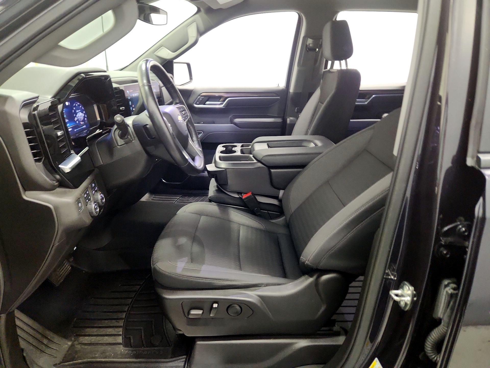 Thumbnail: 2022 Chevrolet Silverado 1500 - 11