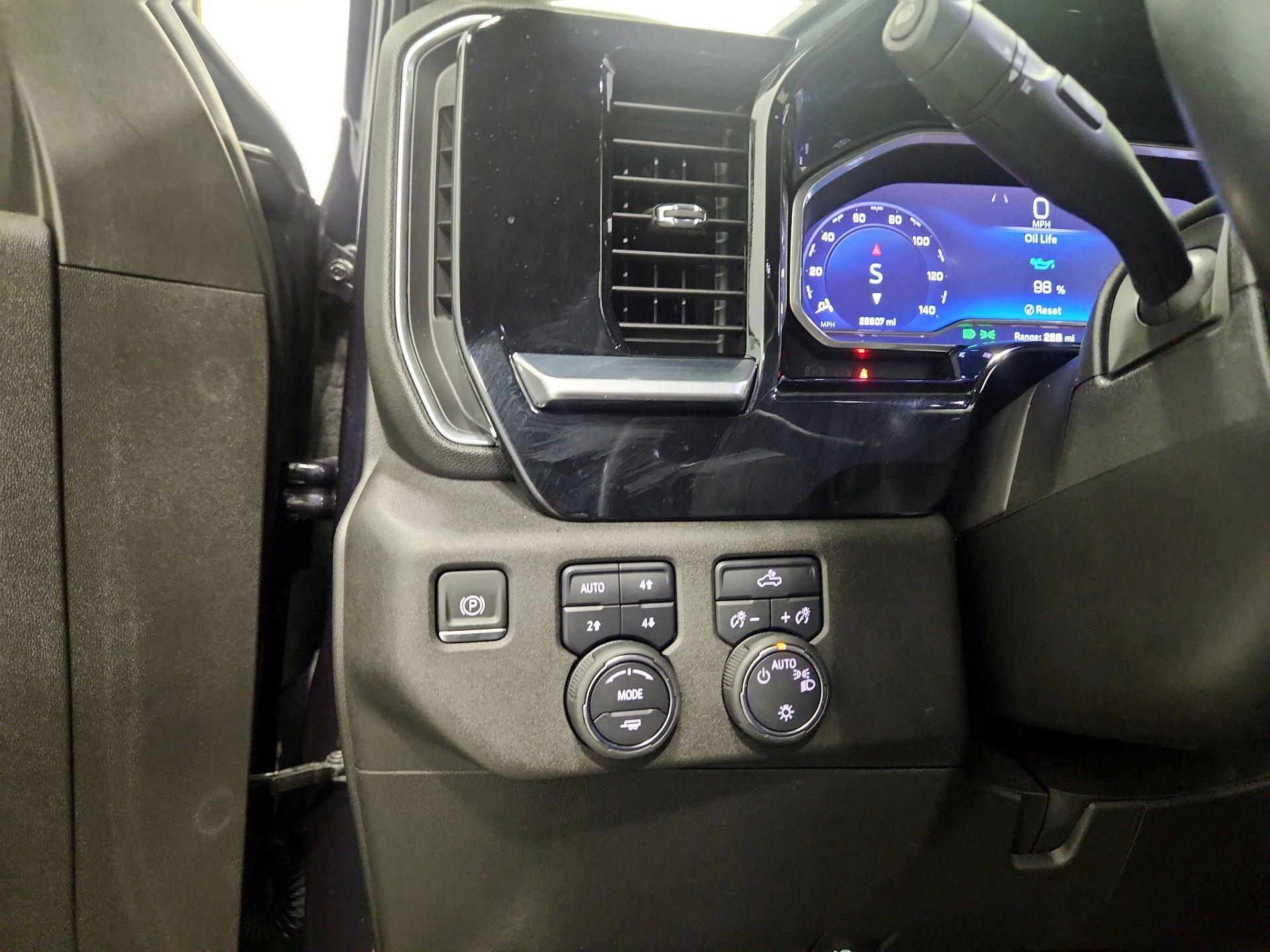 Thumbnail: 2022 Chevrolet Silverado 1500 - 13