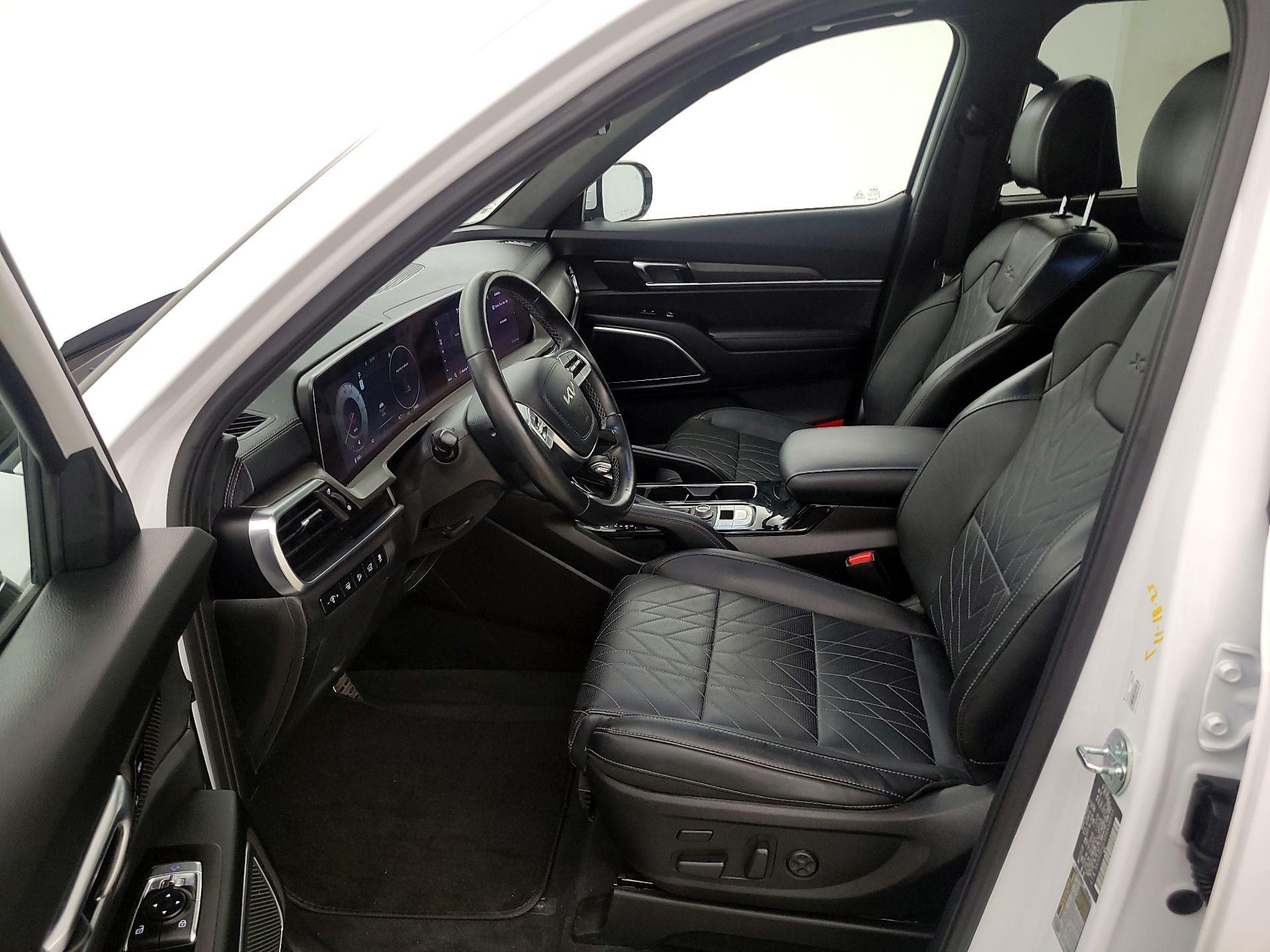 Thumbnail: 2023 Kia Telluride - 11