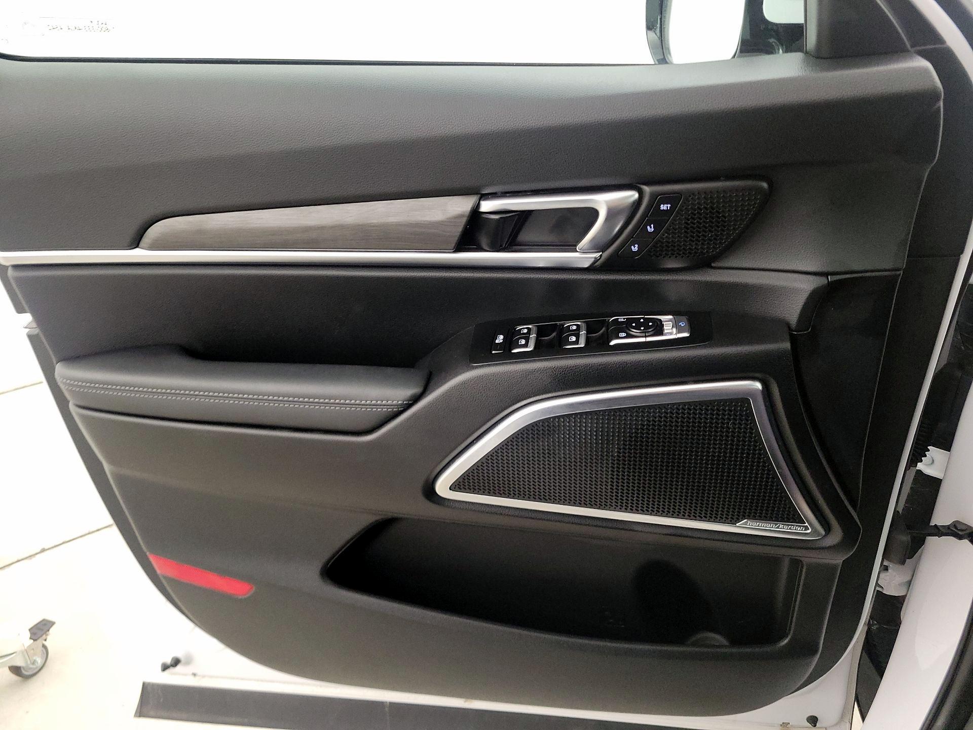 Thumbnail: 2023 Kia Telluride - 12