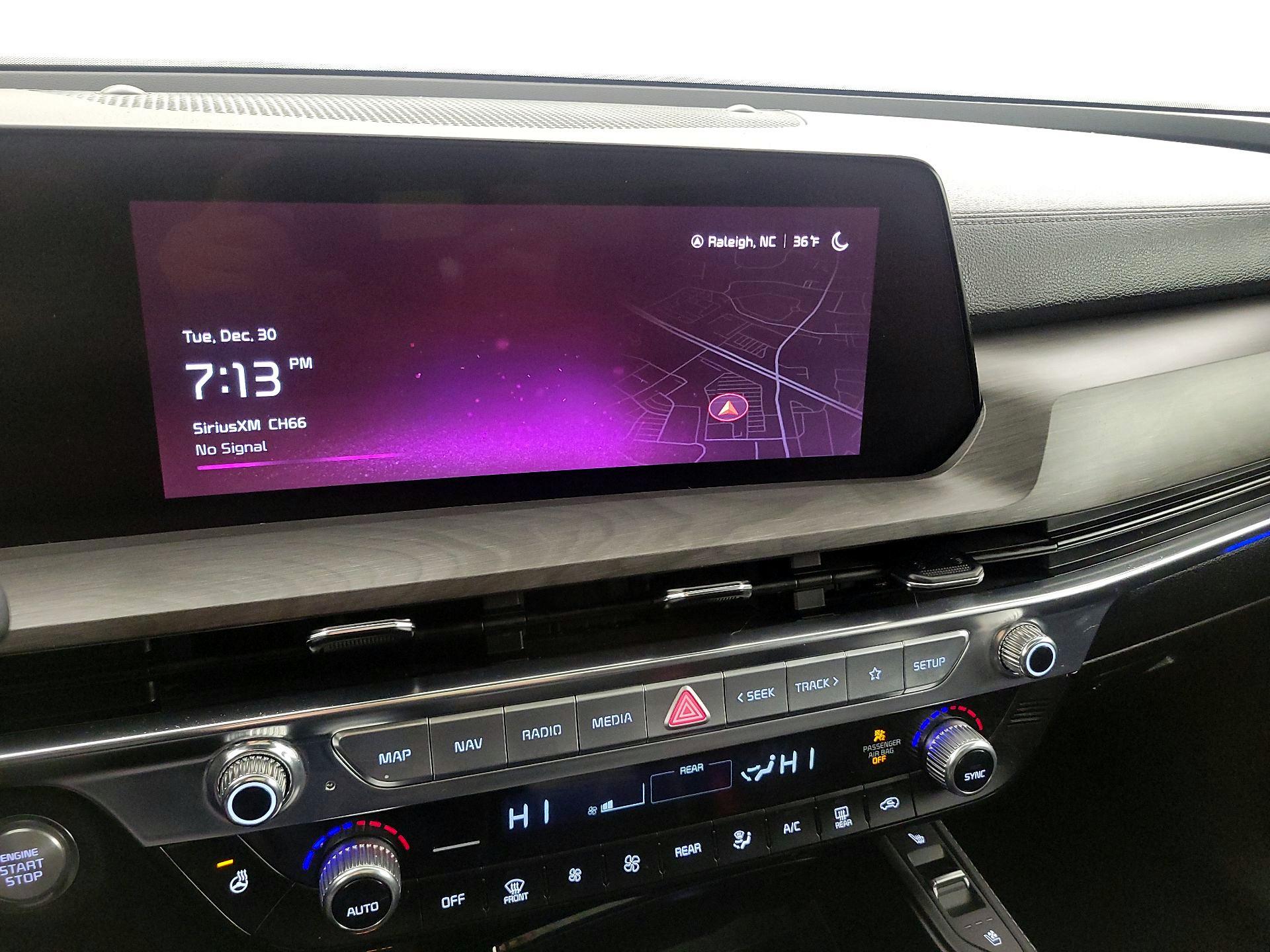 Thumbnail: 2023 Kia Telluride - 16