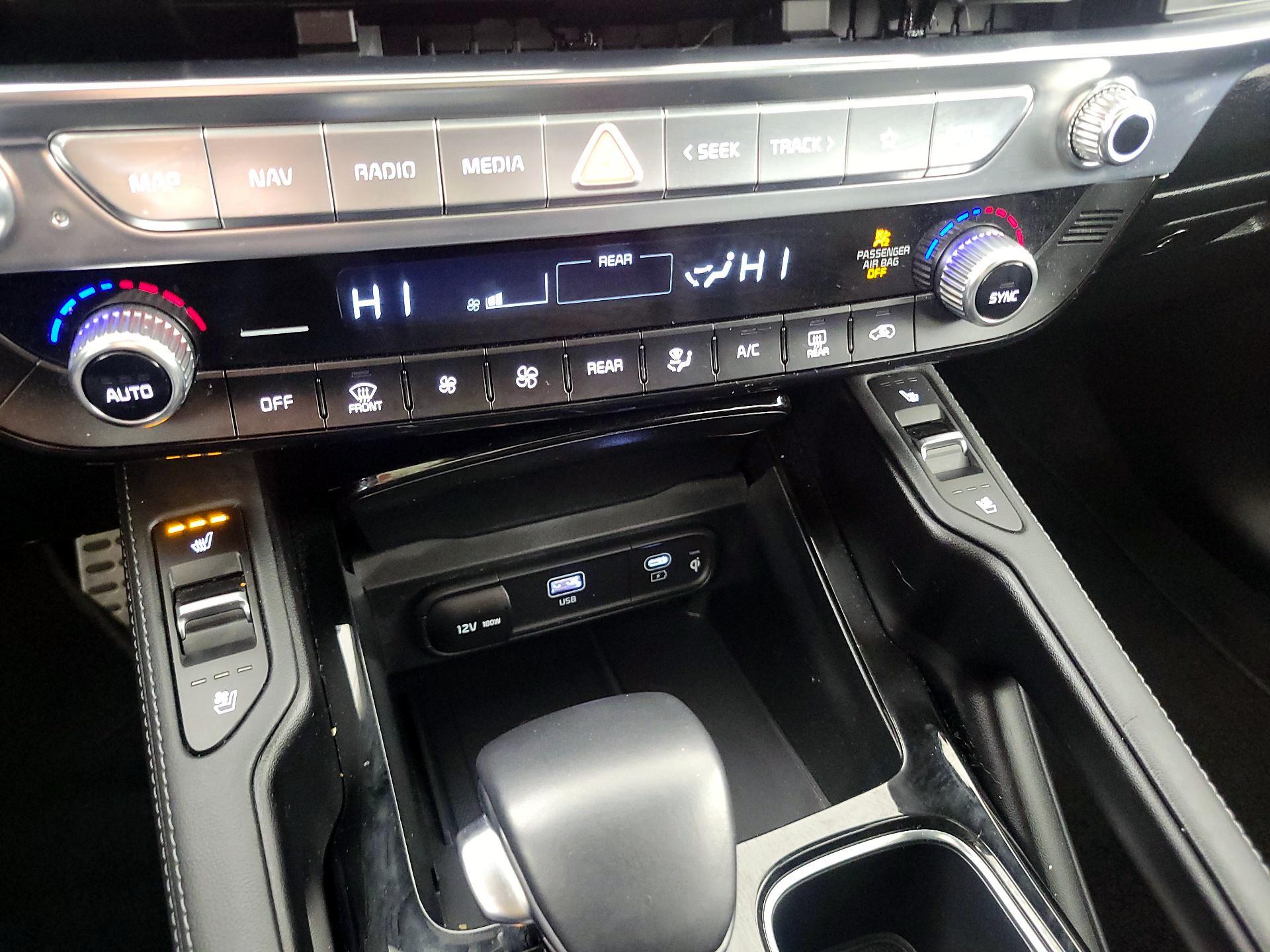 Thumbnail: 2023 Kia Telluride - 17