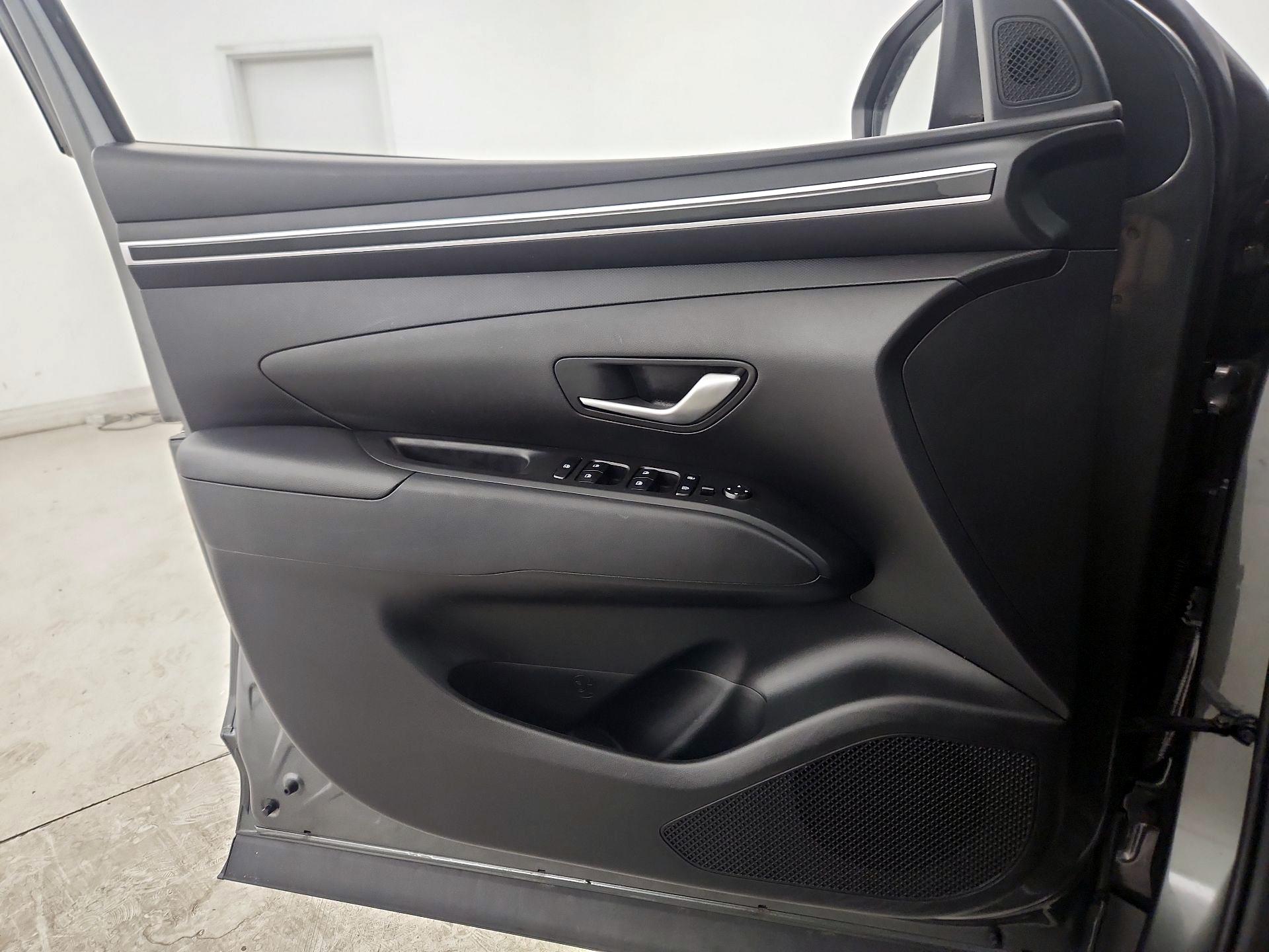 Thumbnail: 2023 Hyundai Tucson - 12