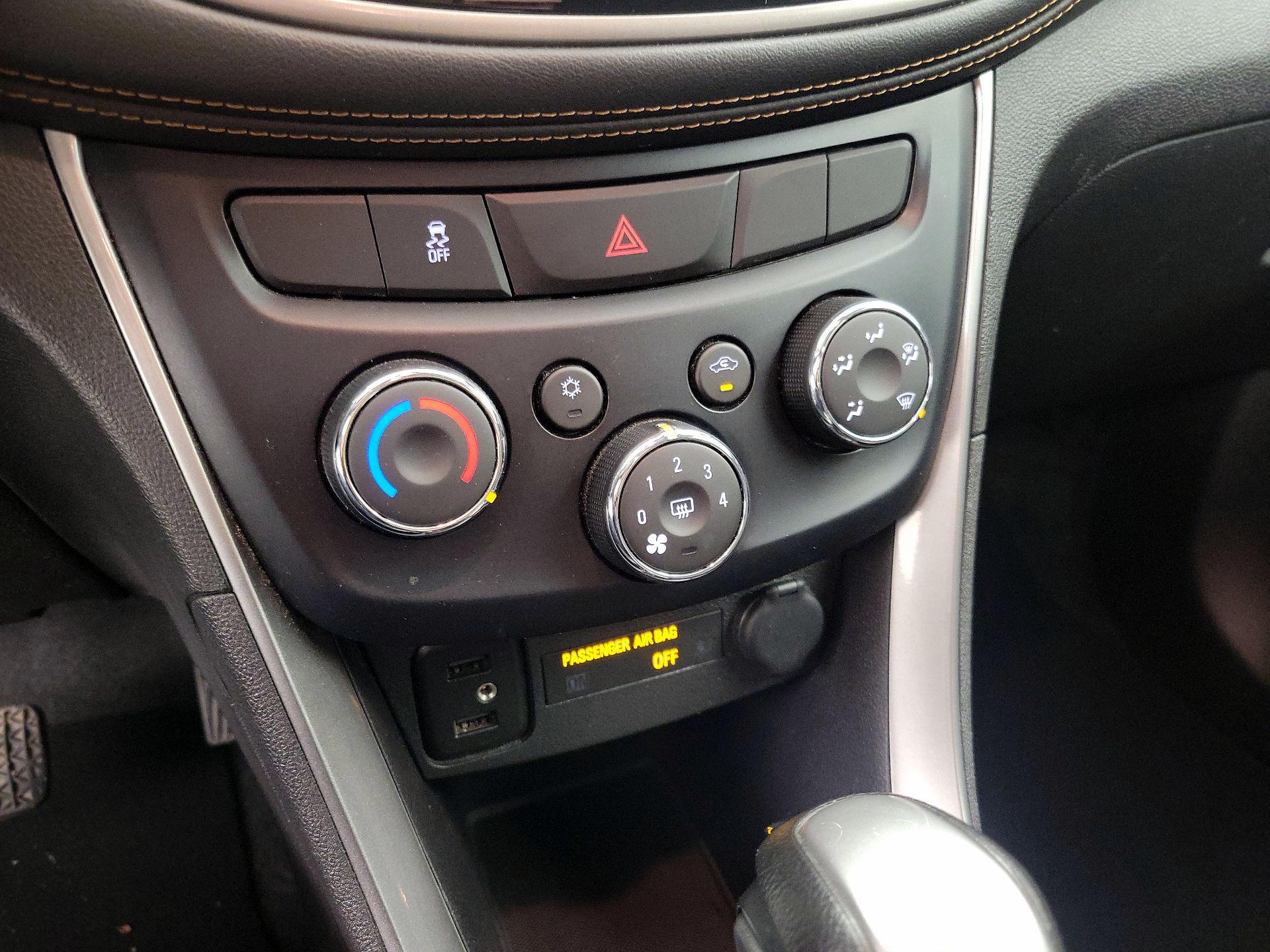 Thumbnail: 2020 Chevrolet Trax - 16