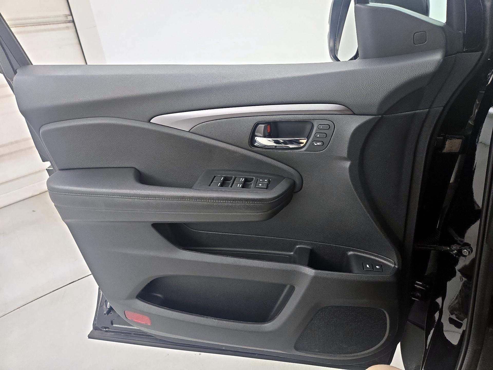 Thumbnail: 2022 Honda Pilot - 12