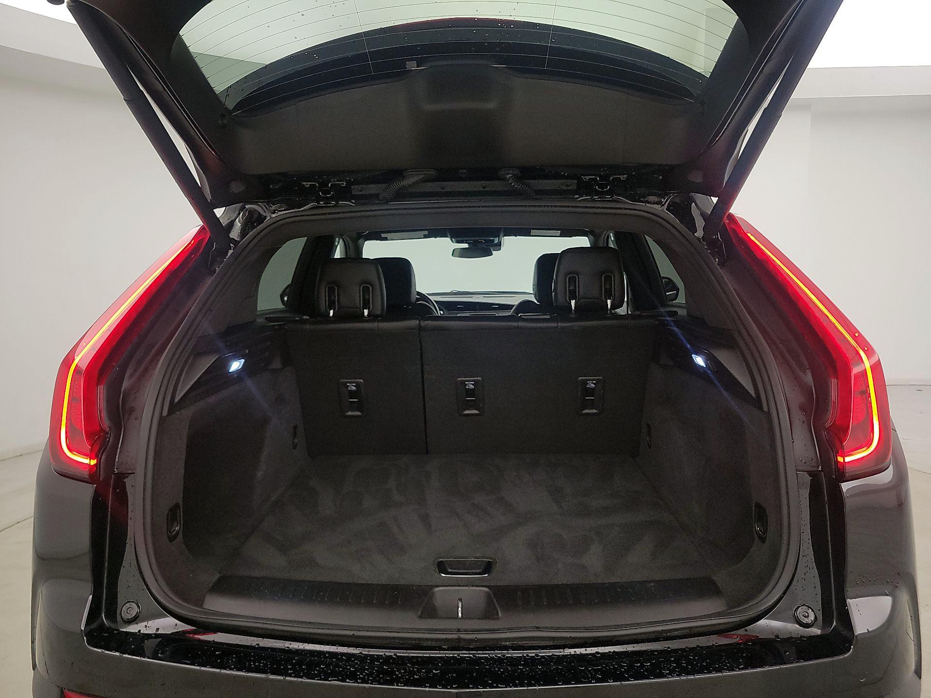 Thumbnail: 2021 Cadillac XT4 - 20