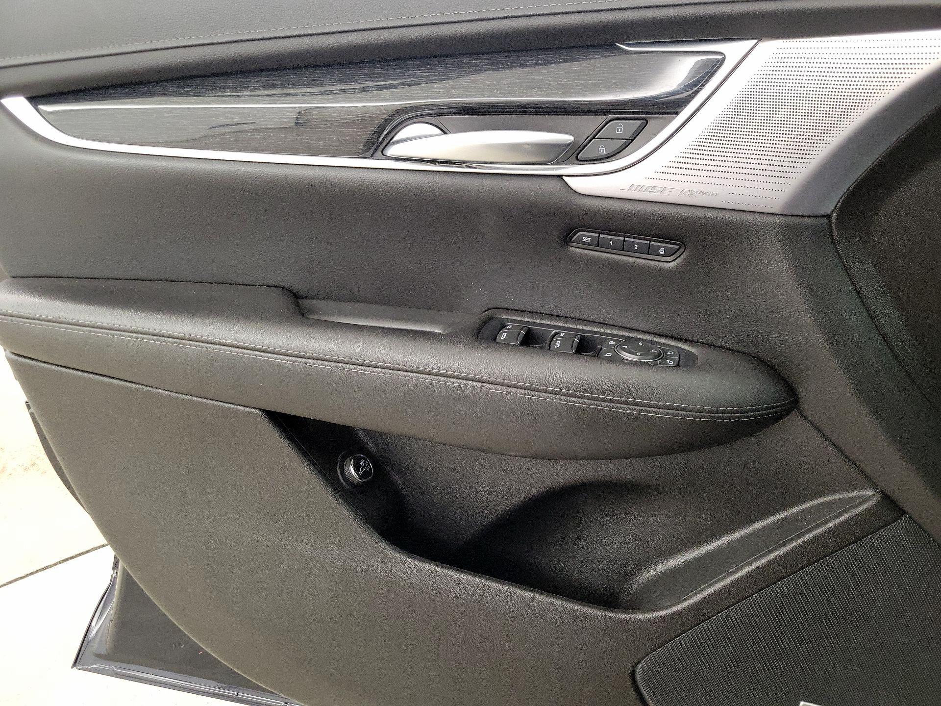 Thumbnail: 2022 Cadillac XT5 - 12