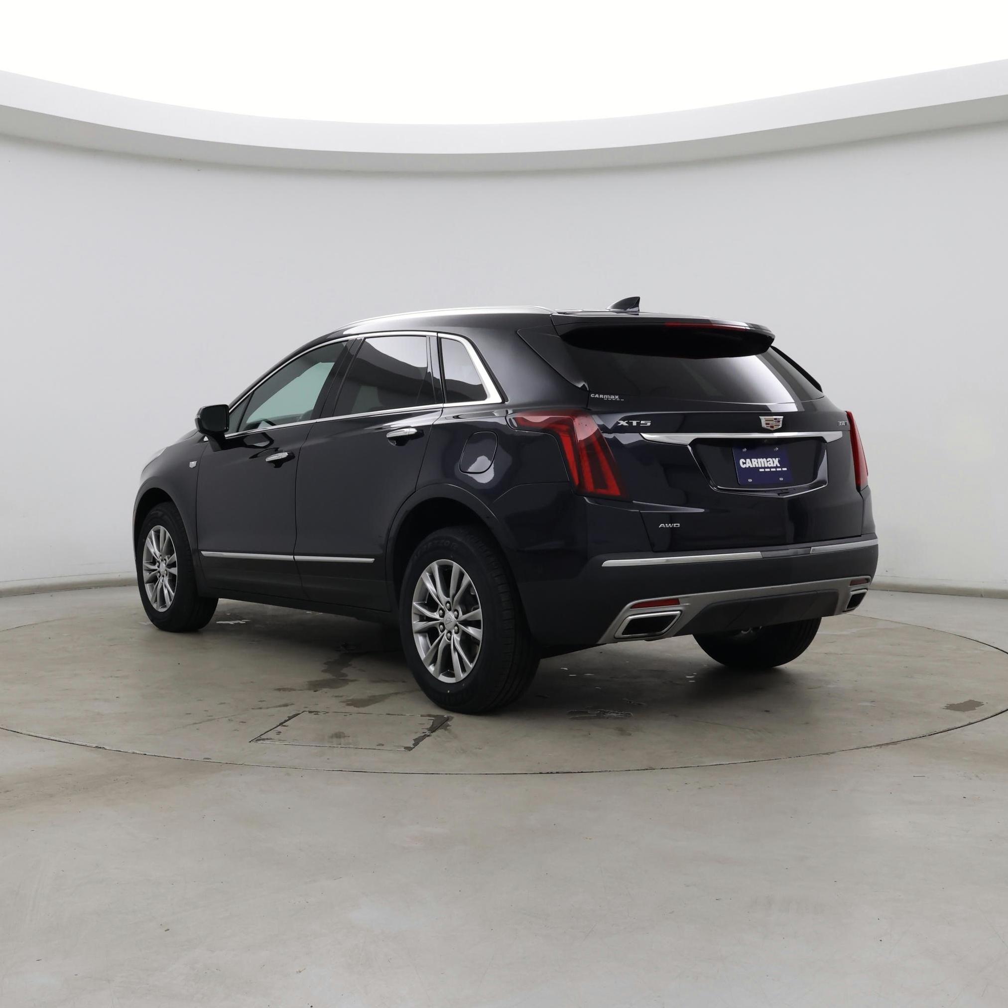Thumbnail: 2022 Cadillac XT5 - 2
