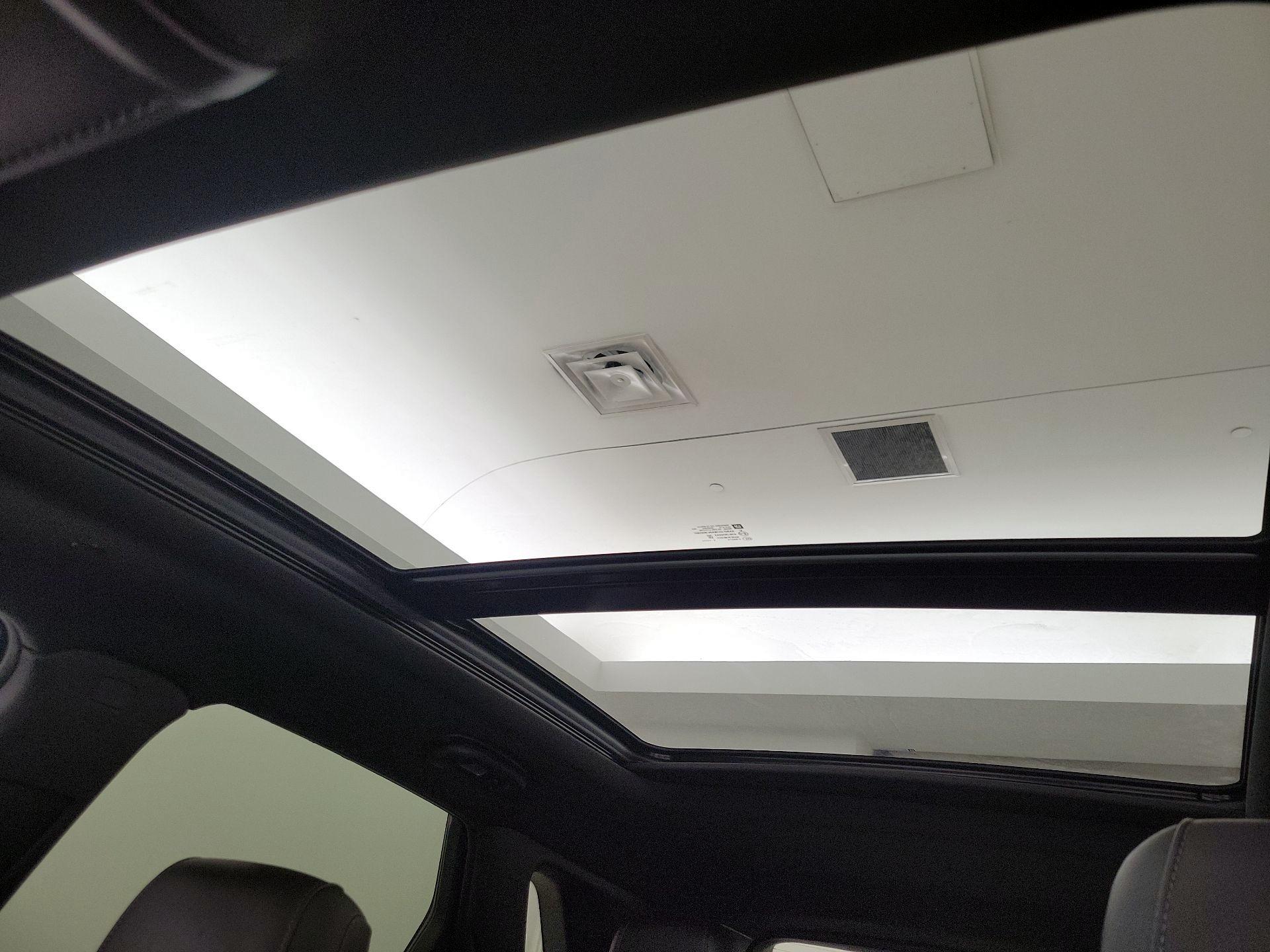 Thumbnail: 2022 Cadillac XT5 - 20