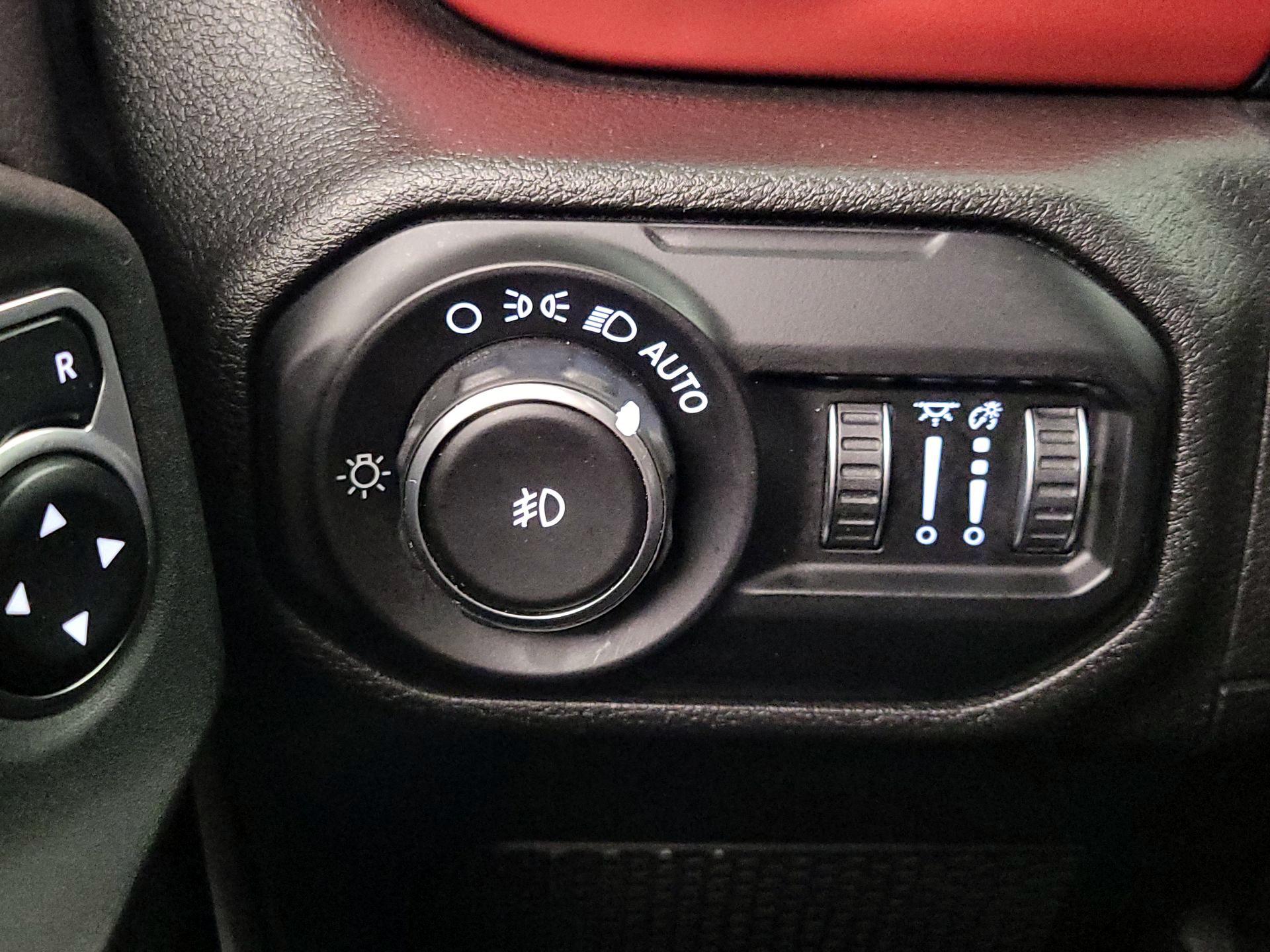 Thumbnail: 2020 Jeep Wrangler - 13