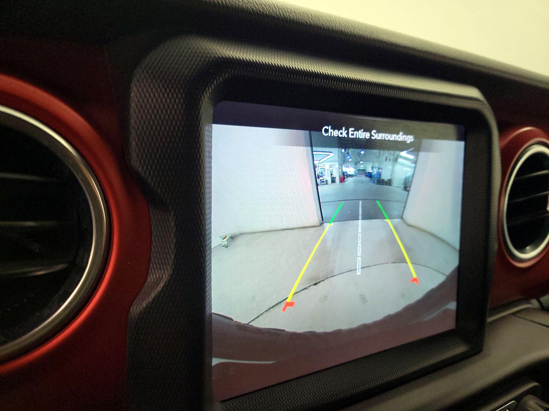 Thumbnail: 2020 Jeep Wrangler - 15