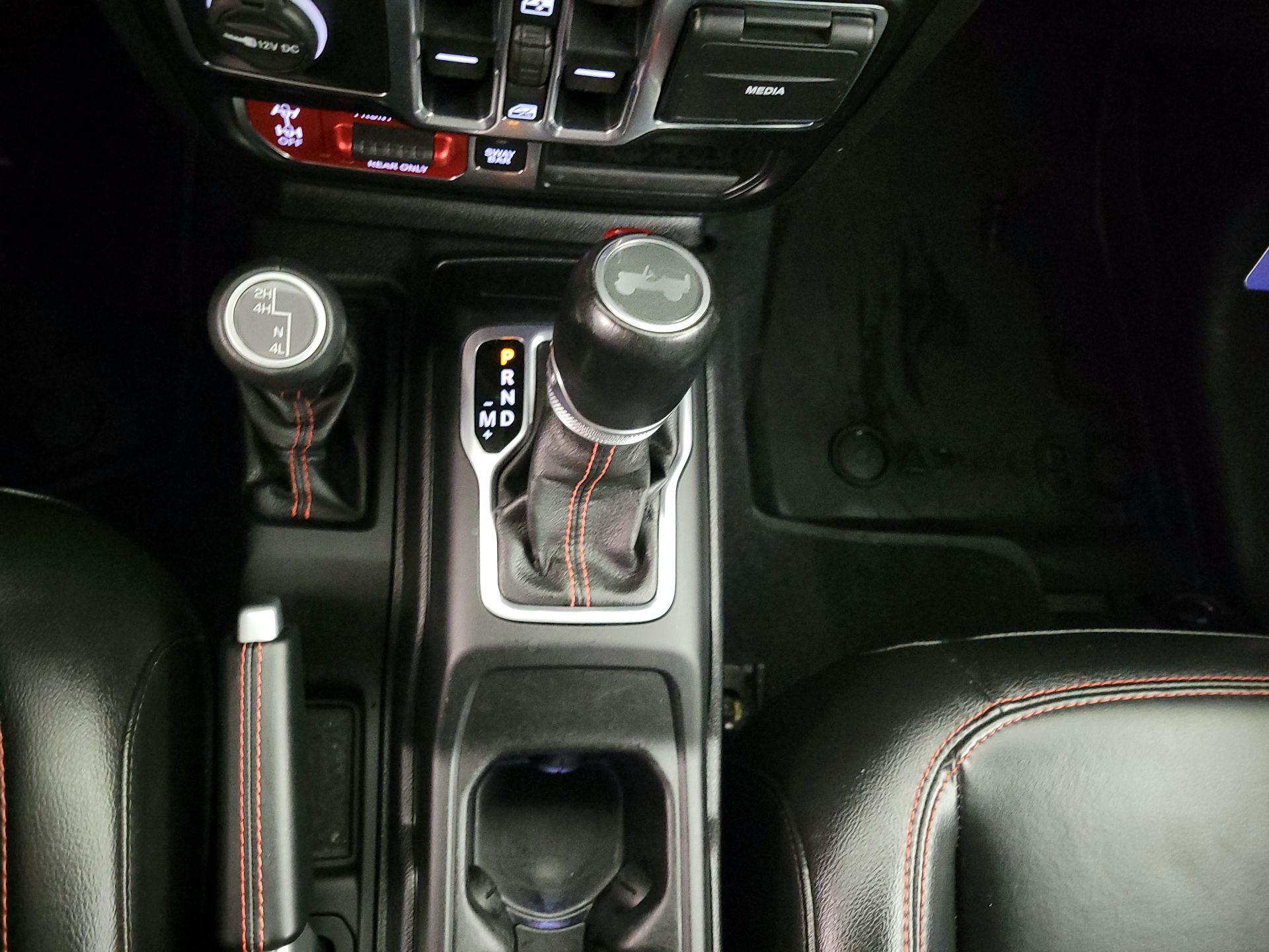 Thumbnail: 2020 Jeep Wrangler - 18