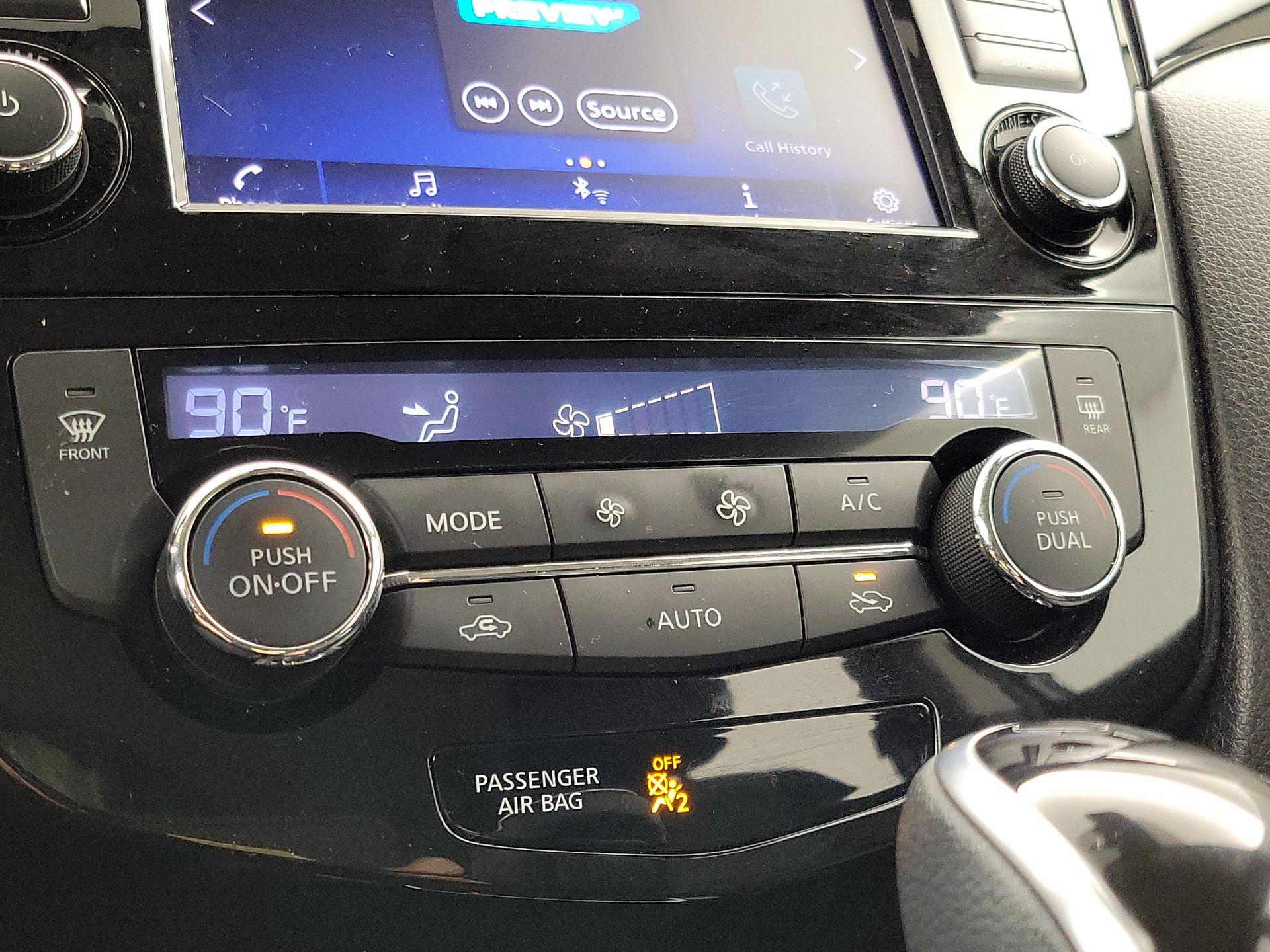 Thumbnail: 2022 Nissan Rogue Sport - 16