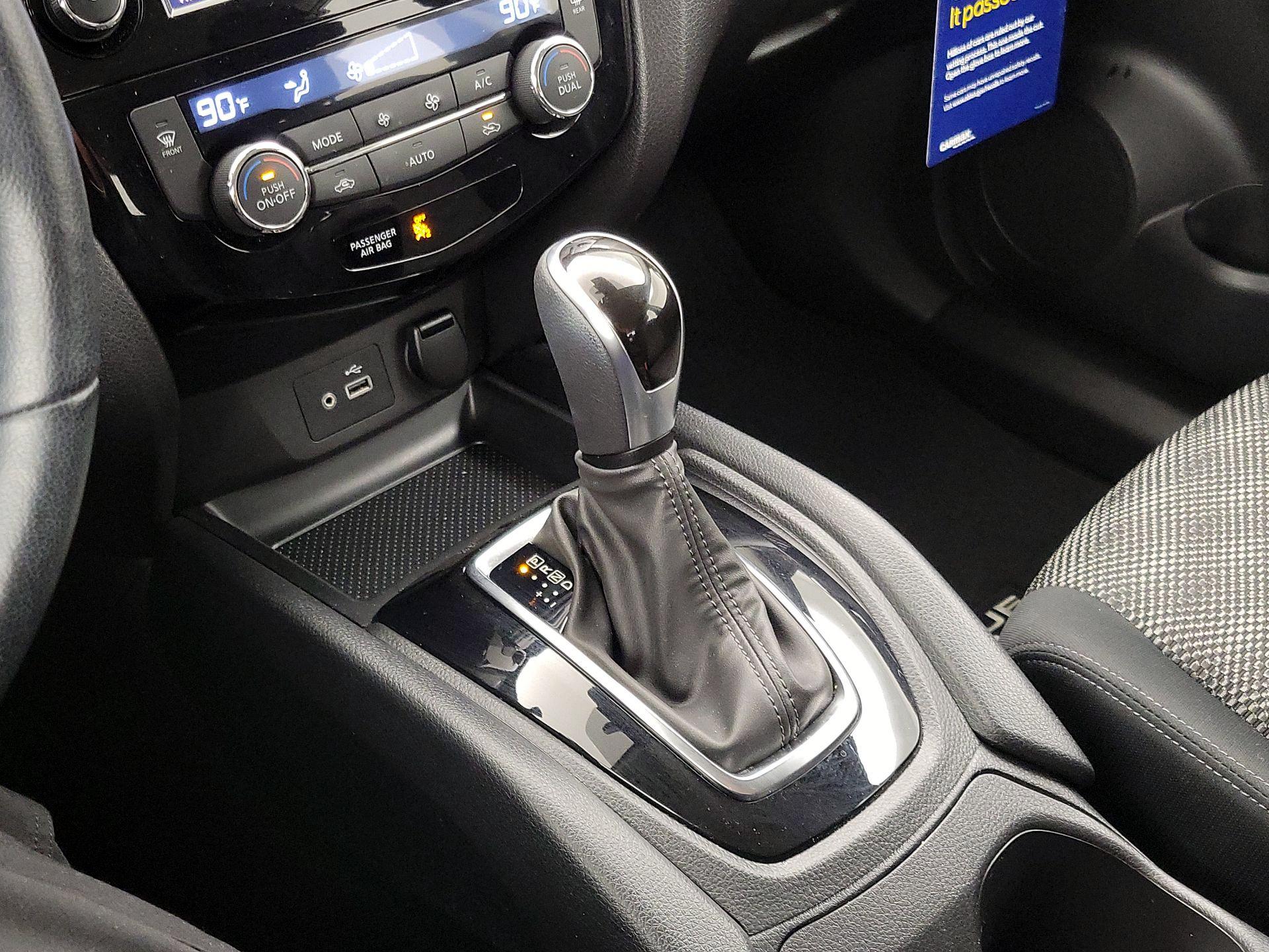 Thumbnail: 2022 Nissan Rogue Sport - 17