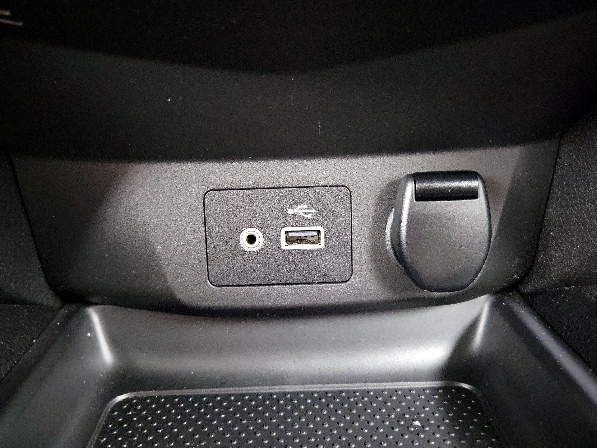 Thumbnail: 2022 Nissan Rogue Sport - 18