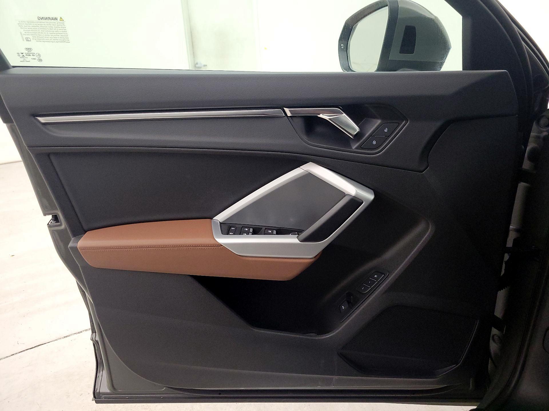 Thumbnail: 2023 Audi Q3 - 12