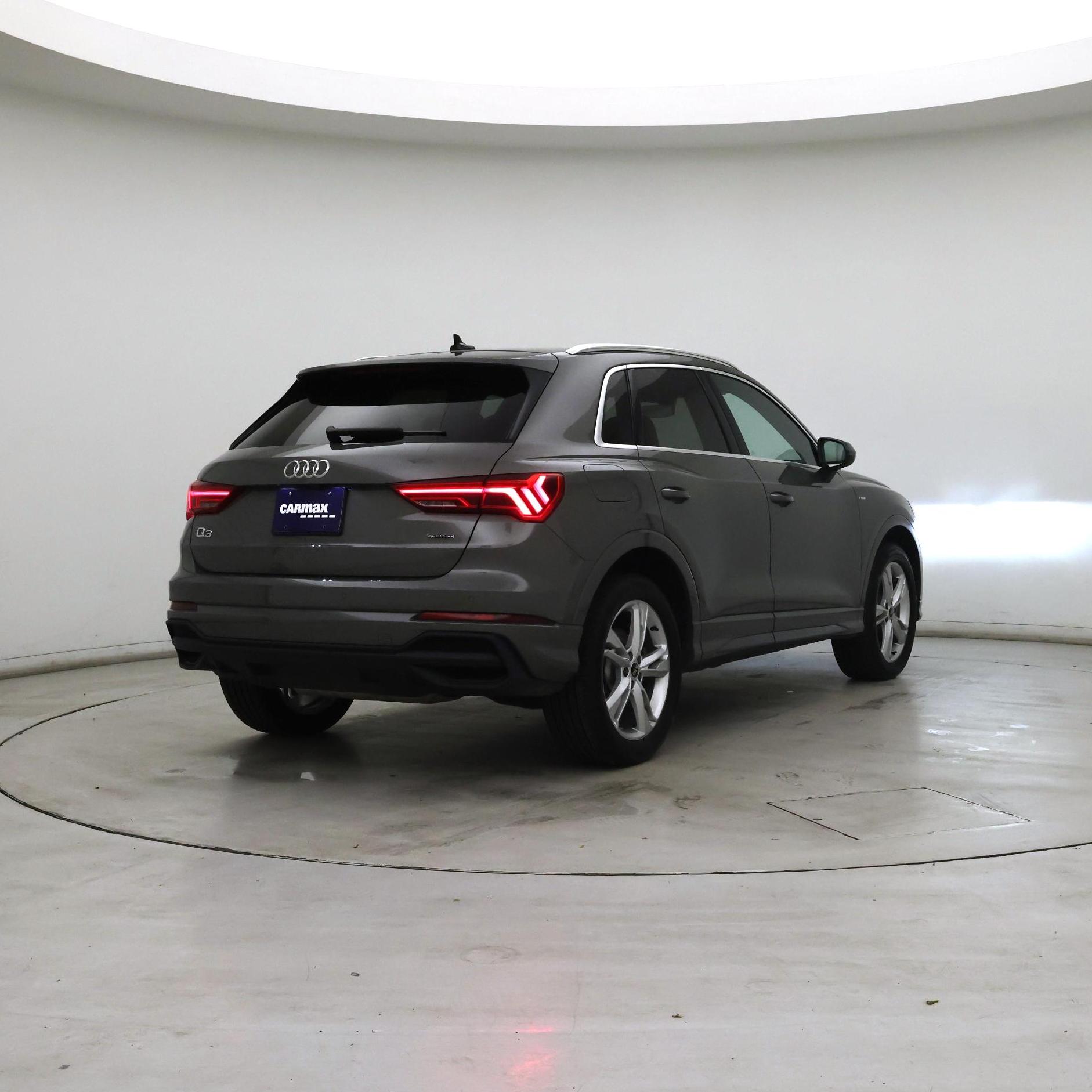 Thumbnail: 2023 Audi Q3 - 8