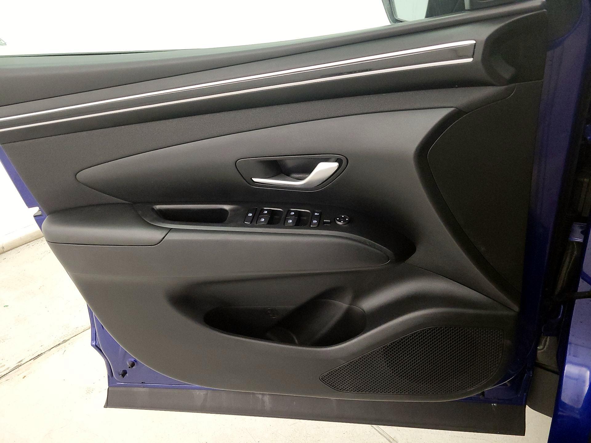 Thumbnail: 2023 Hyundai Tucson - 12