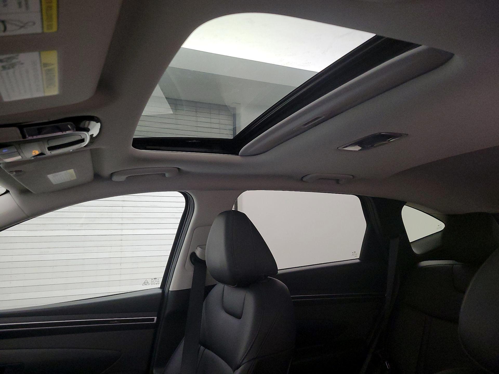 Thumbnail: 2023 Hyundai Tucson - 19