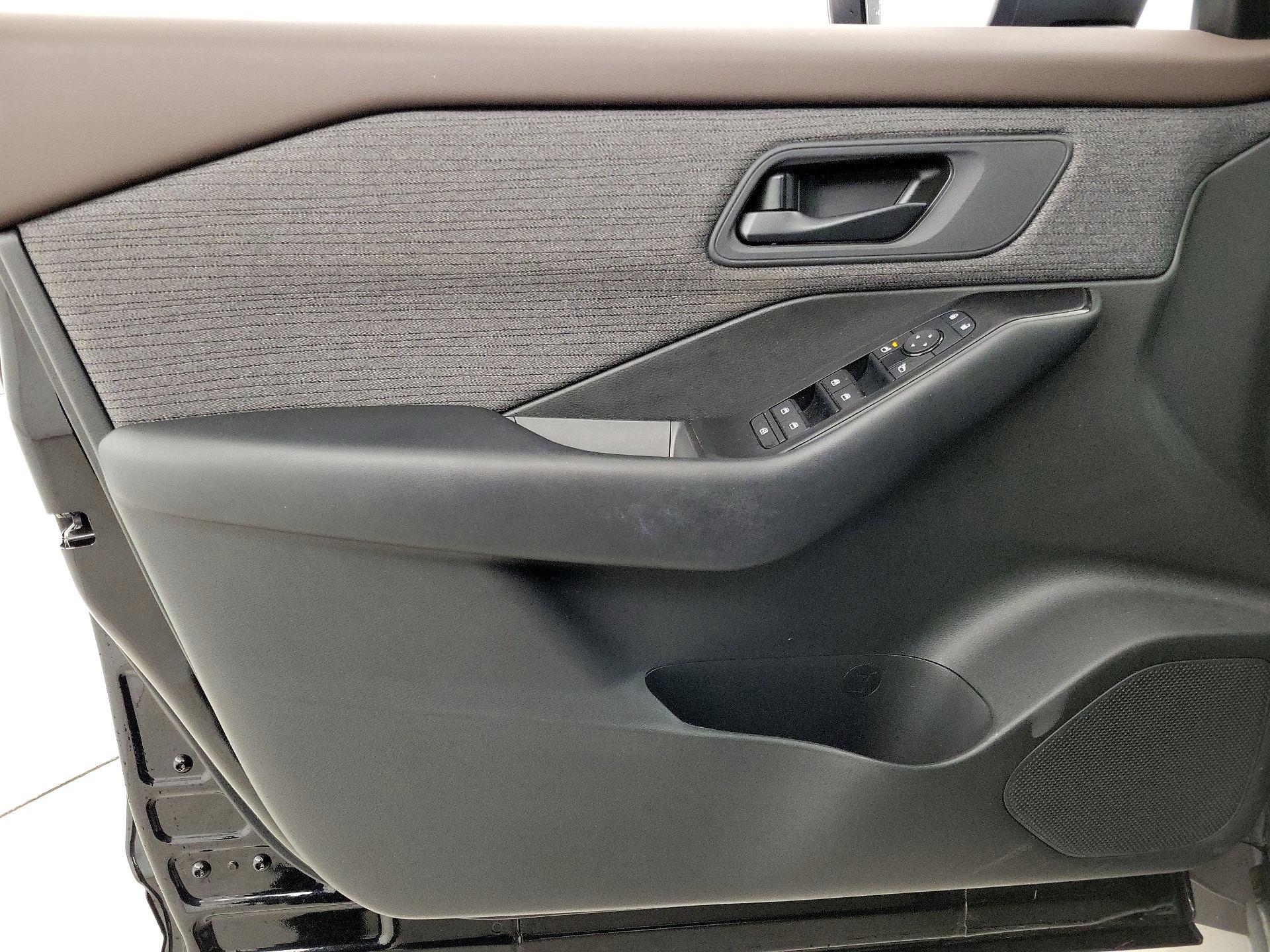 Thumbnail: 2023 Nissan Rogue - 12