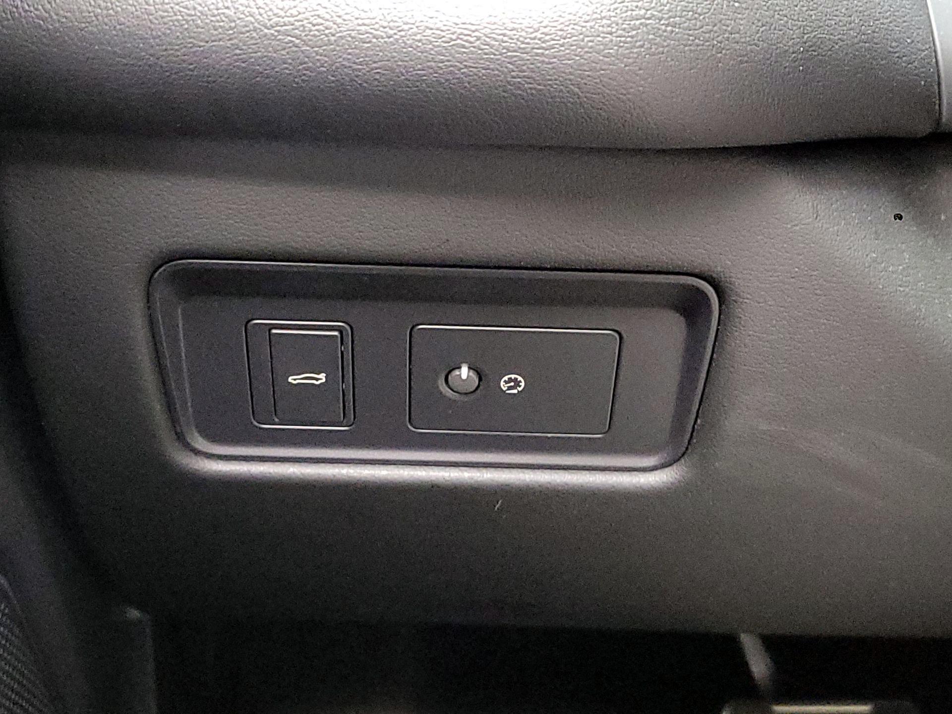 Thumbnail: 2024 Jaguar XF - 13