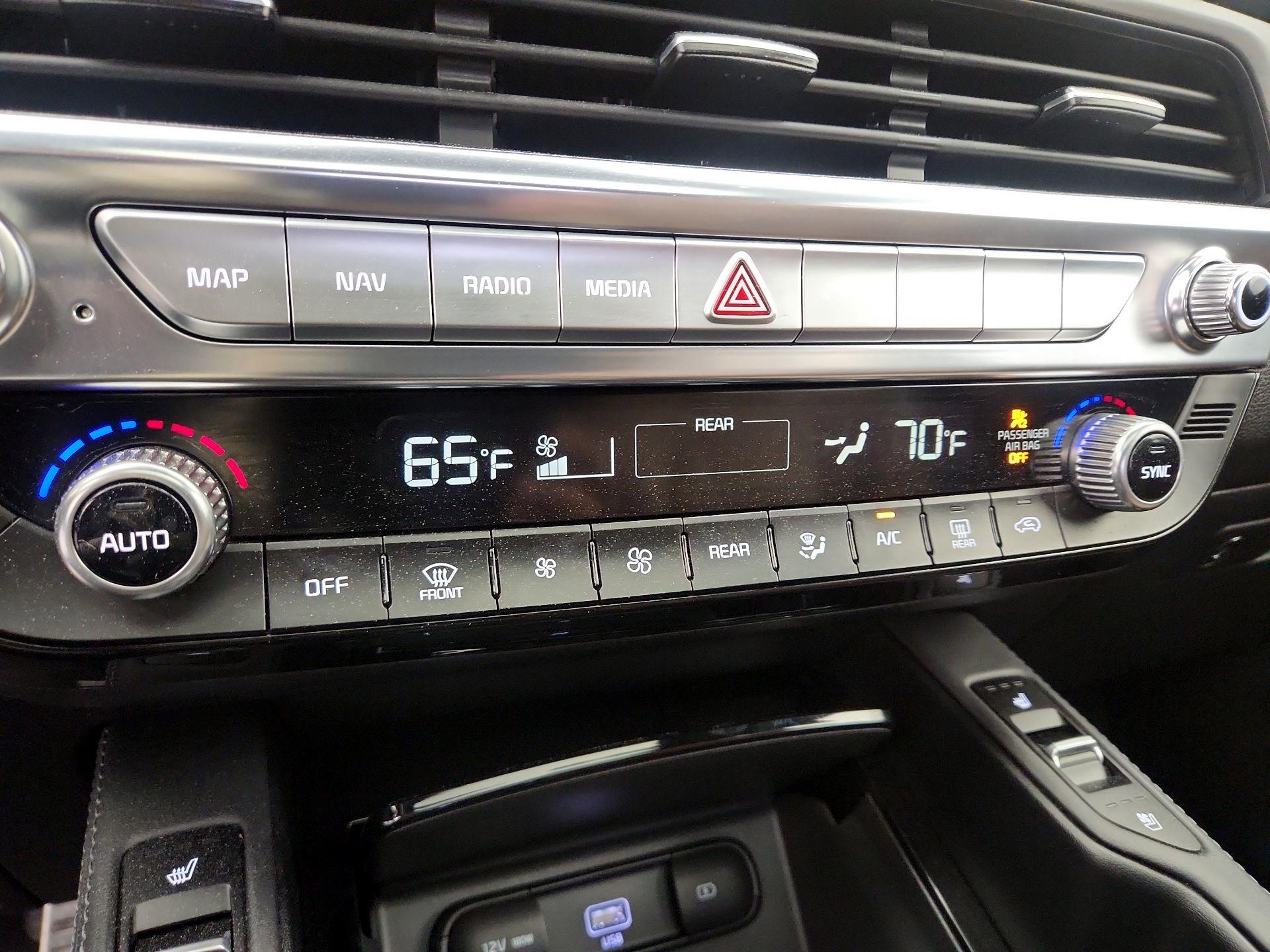 Thumbnail: 2021 Kia Telluride - 17