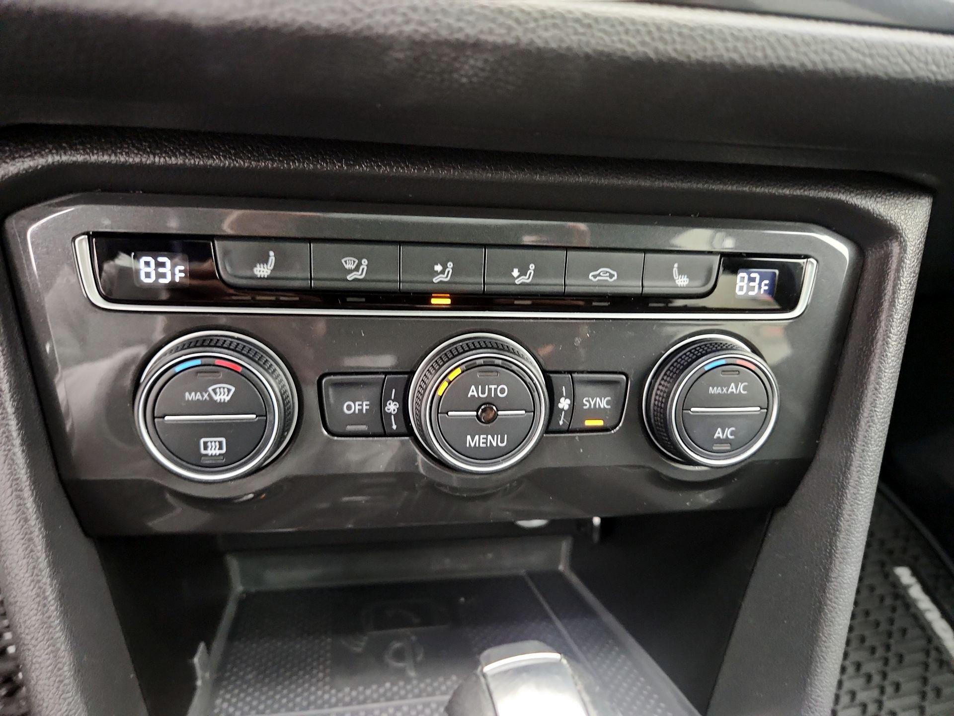 Thumbnail: 2021 Volkswagen Tiguan - 16