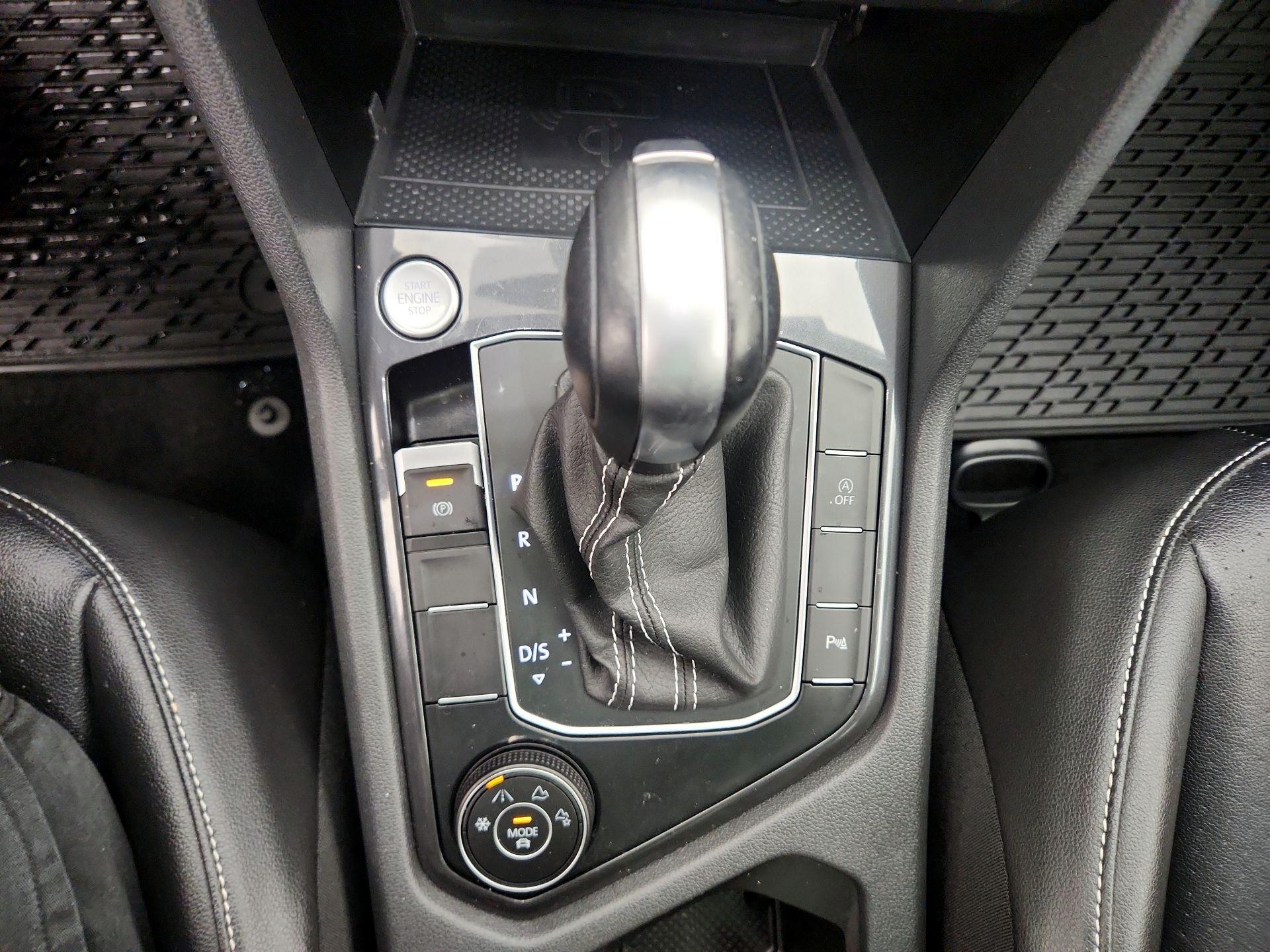 Thumbnail: 2021 Volkswagen Tiguan - 17