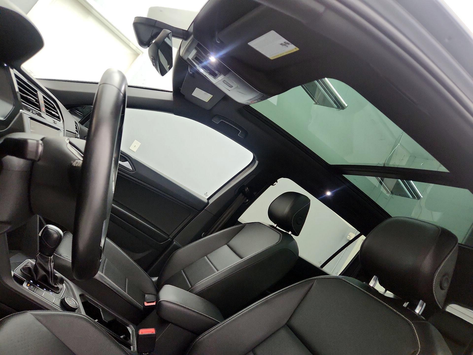 Thumbnail: 2021 Volkswagen Tiguan - 19