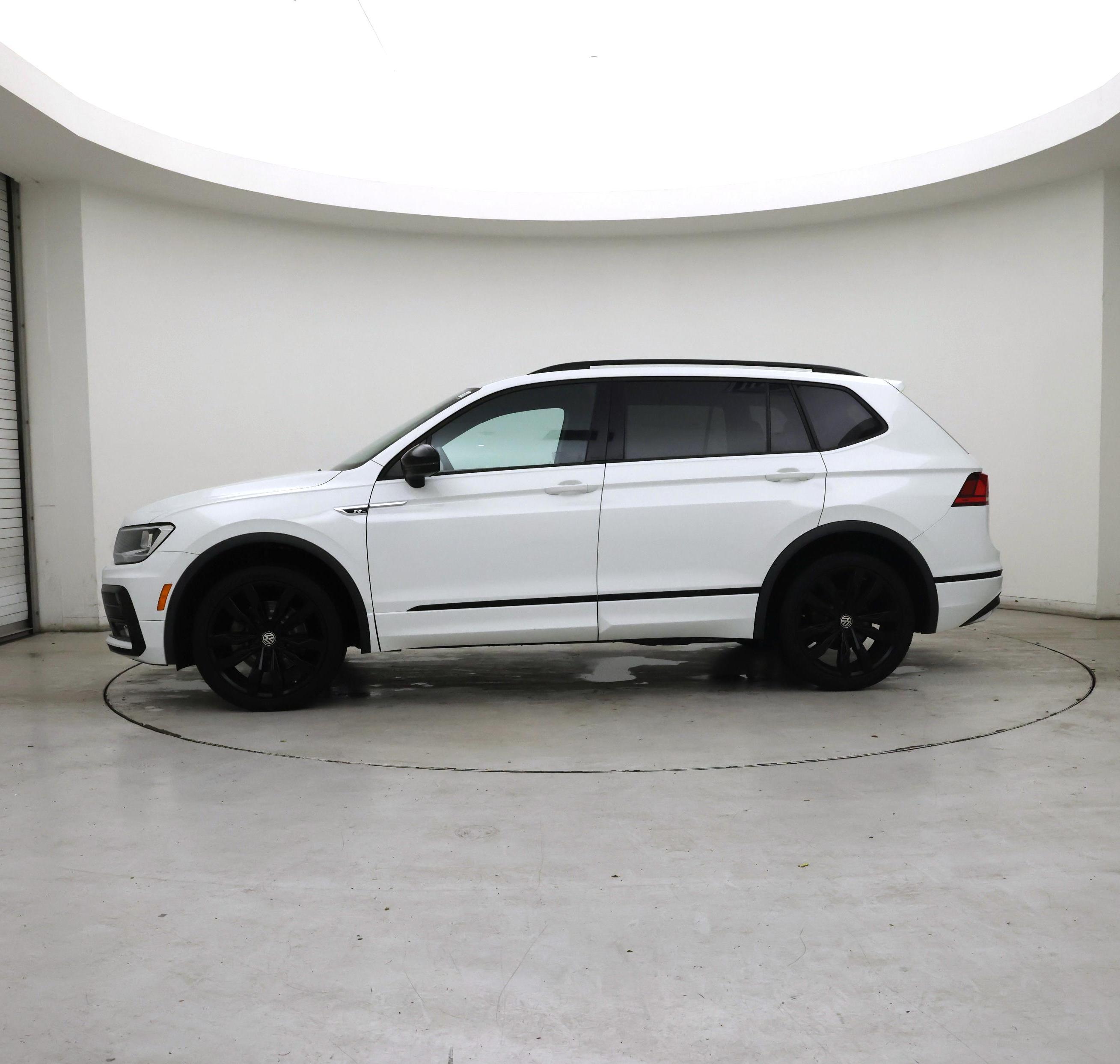 Thumbnail: 2021 Volkswagen Tiguan - 3