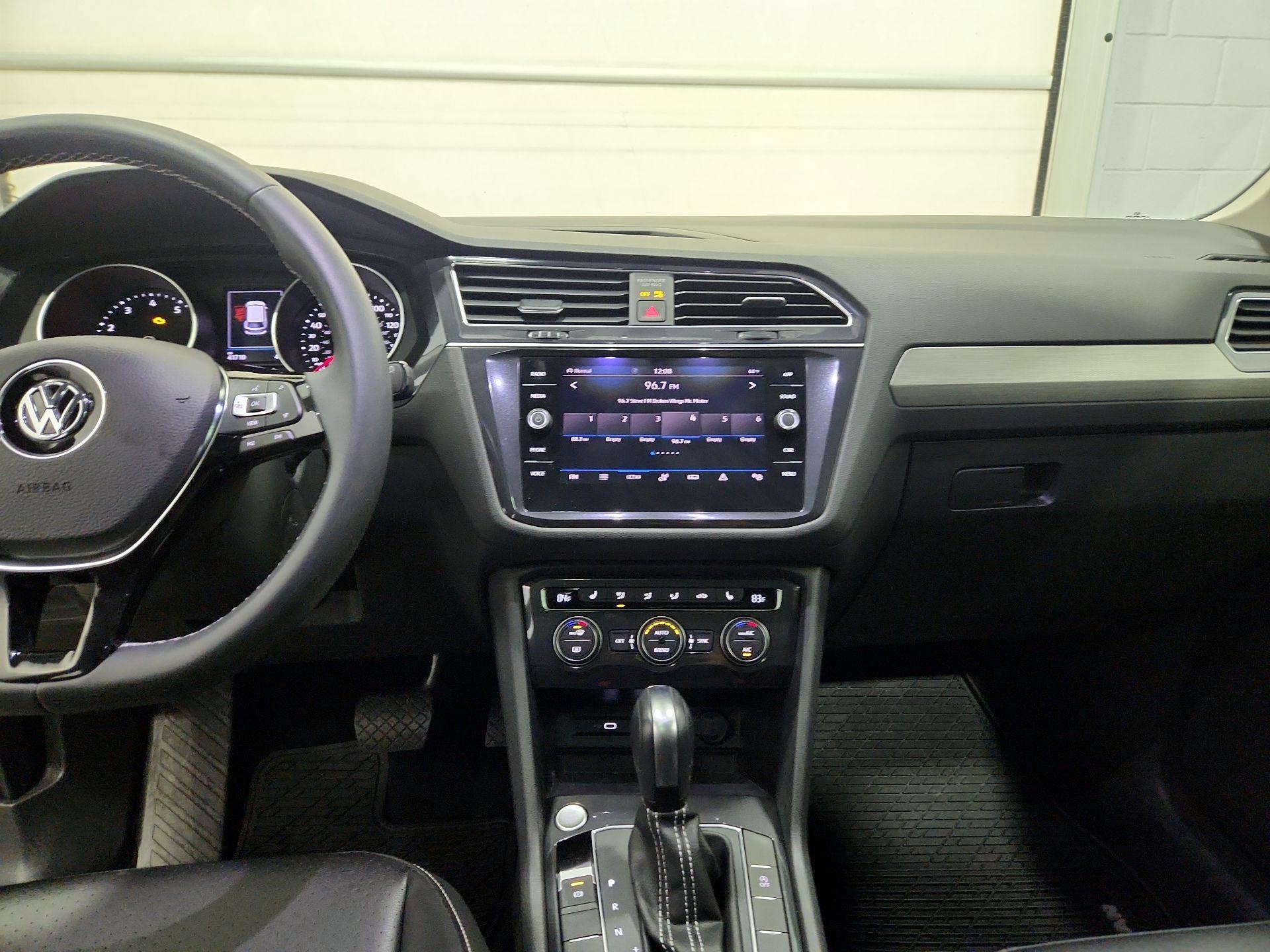 Thumbnail: 2021 Volkswagen Tiguan - 9