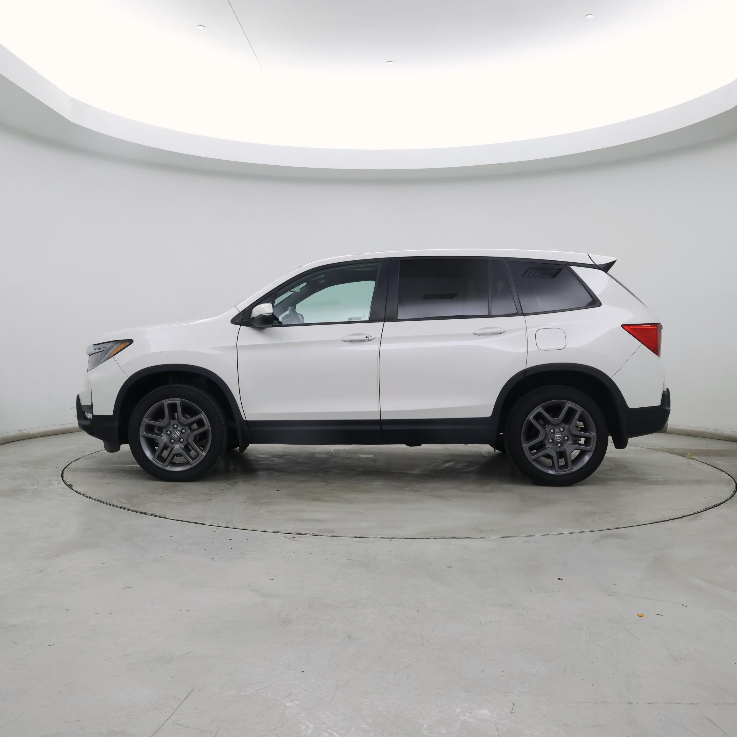 Thumbnail: 2023 Honda Passport - 3