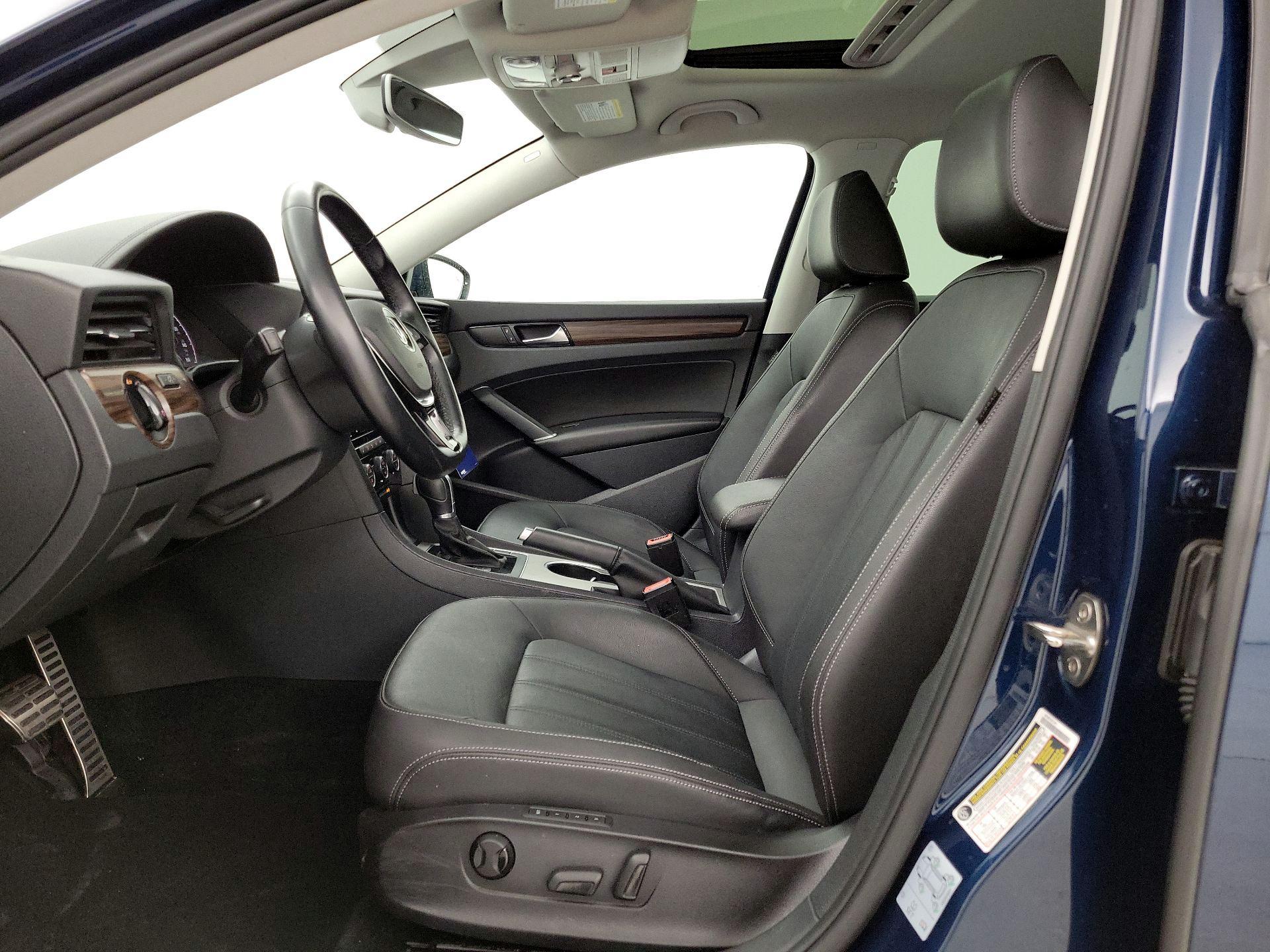 Thumbnail: 2020 Volkswagen Passat - 11