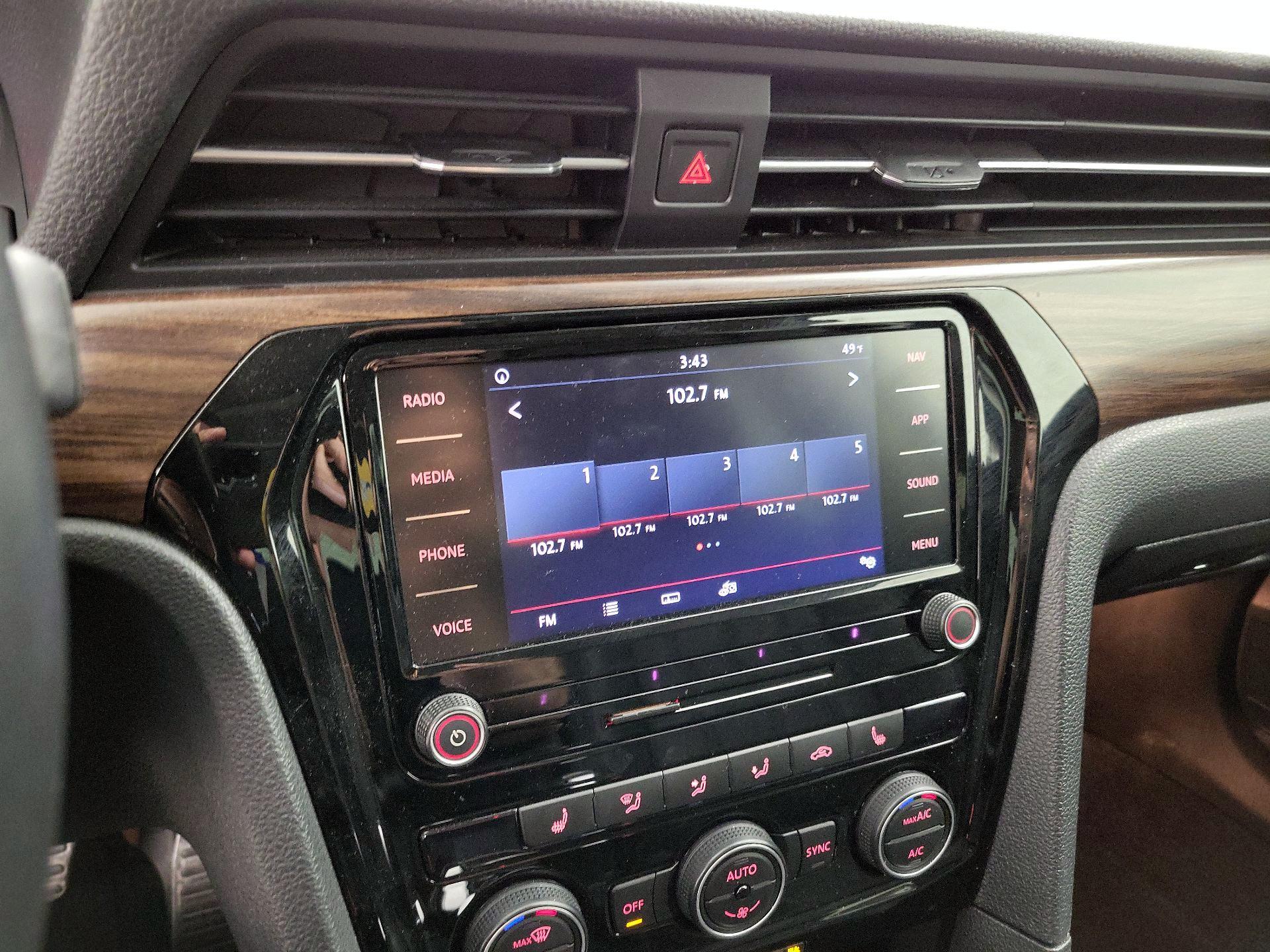 Thumbnail: 2020 Volkswagen Passat - 16