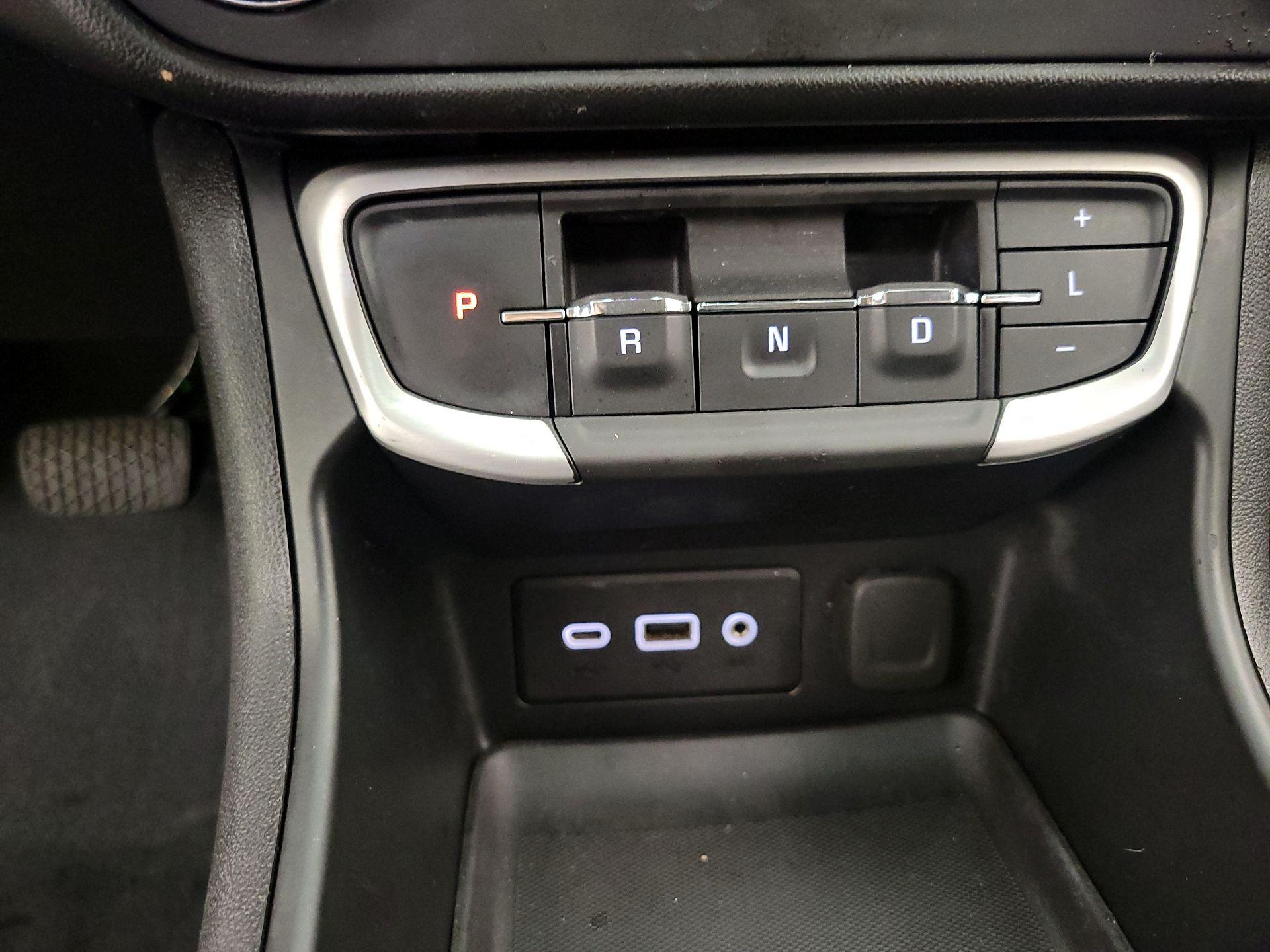 Thumbnail: 2023 GMC Terrain - 17