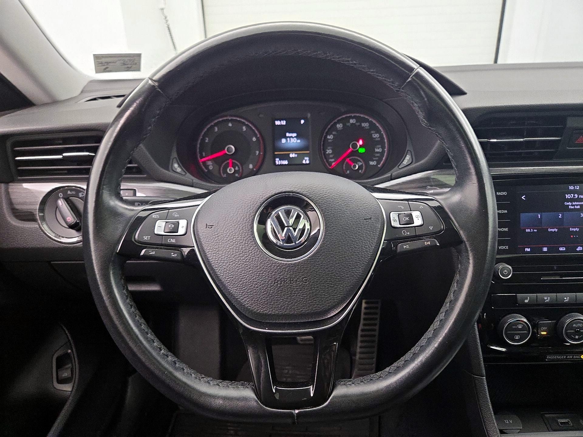 Thumbnail: 2020 Volkswagen Passat - 10