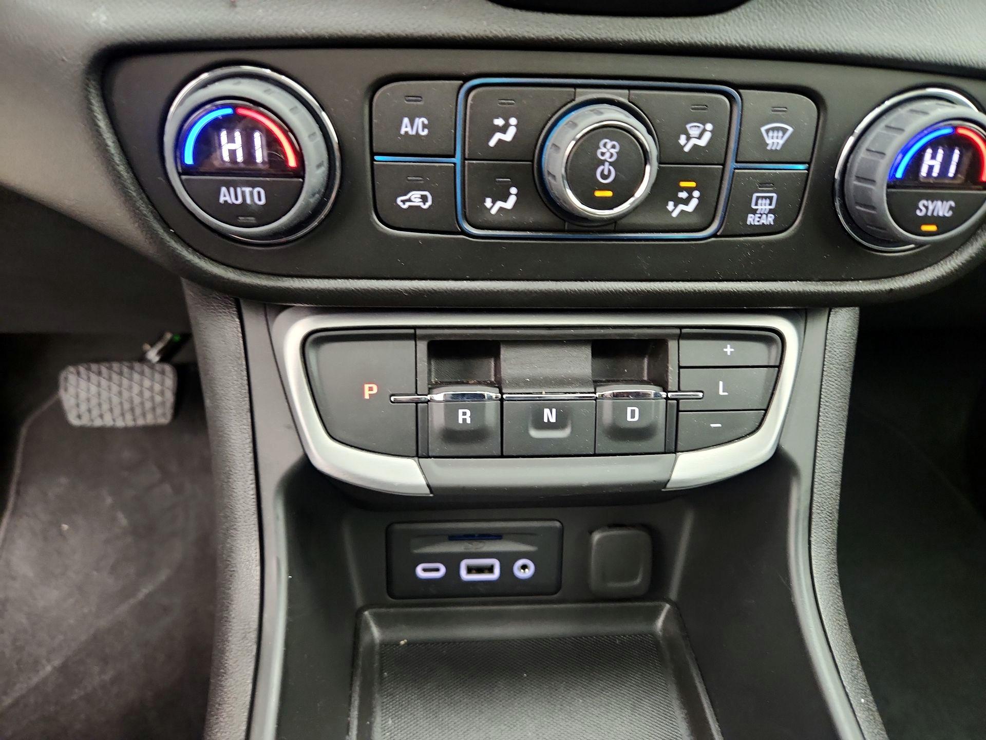 Thumbnail: 2023 GMC Terrain - 17