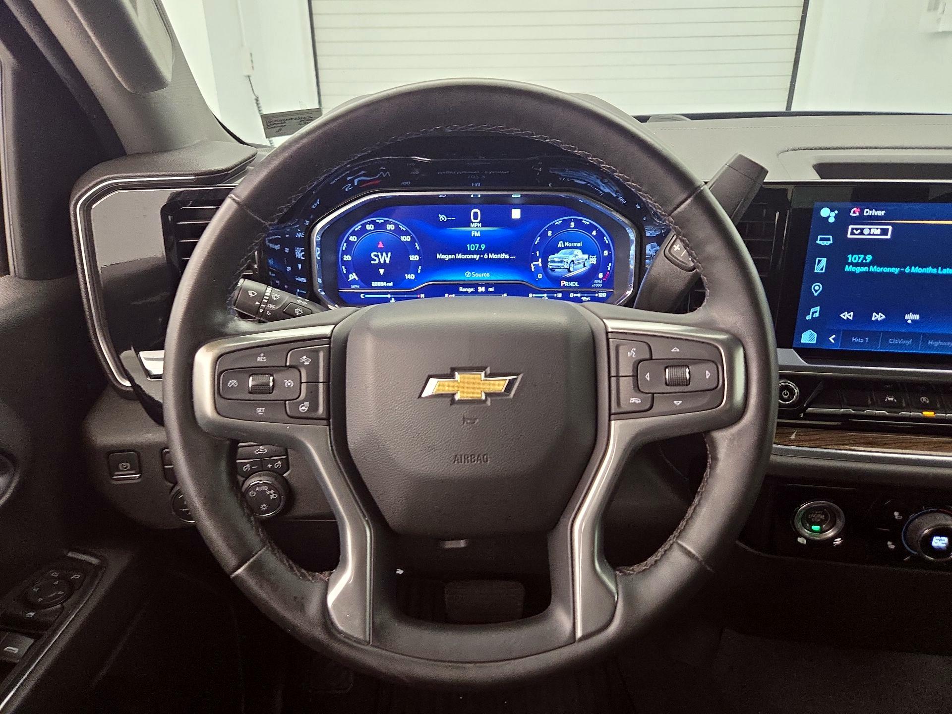 Thumbnail: 2023 Chevrolet Silverado 1500 - 10
