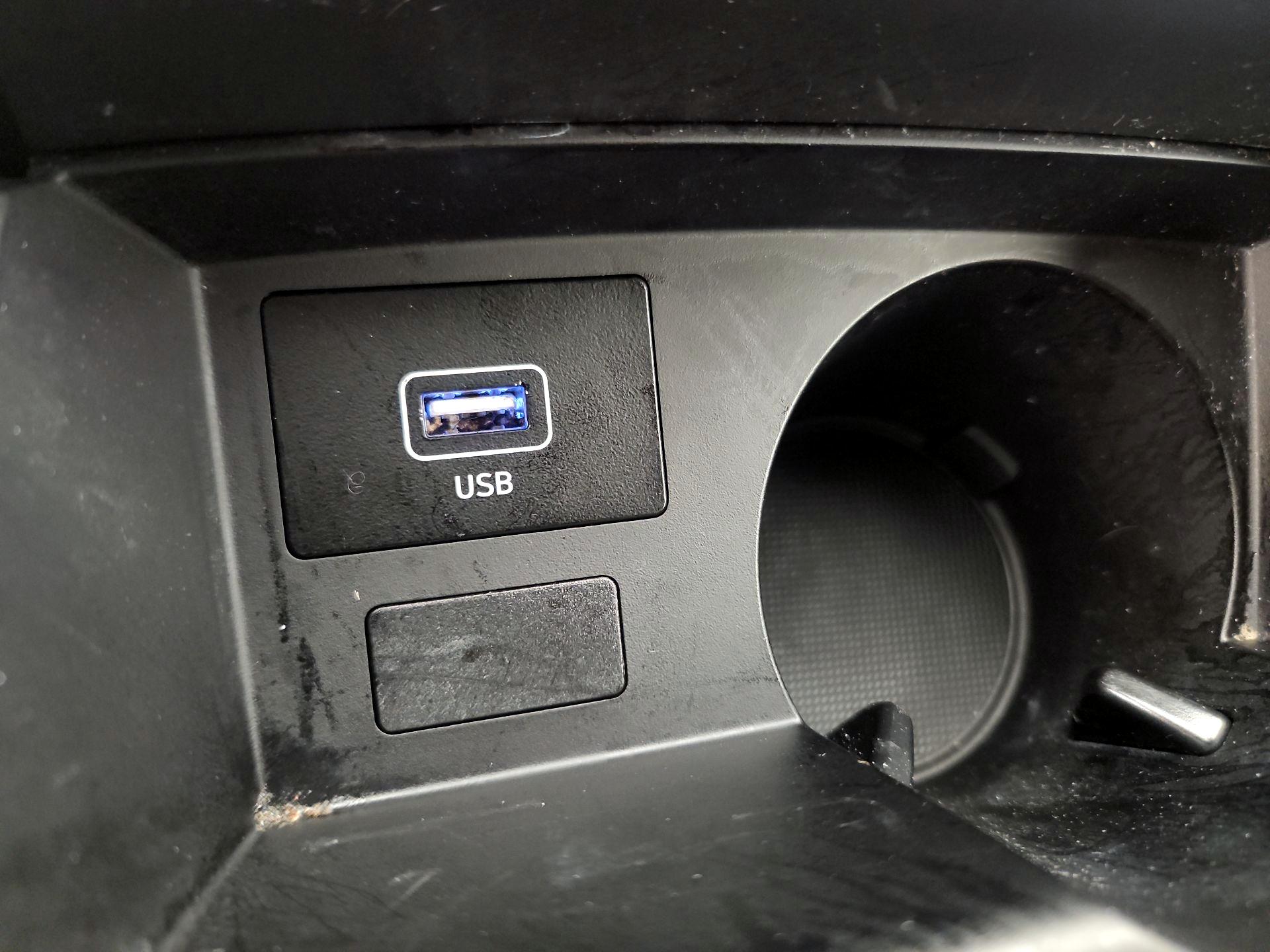 Thumbnail: 2023 Hyundai Santa Fe - 18