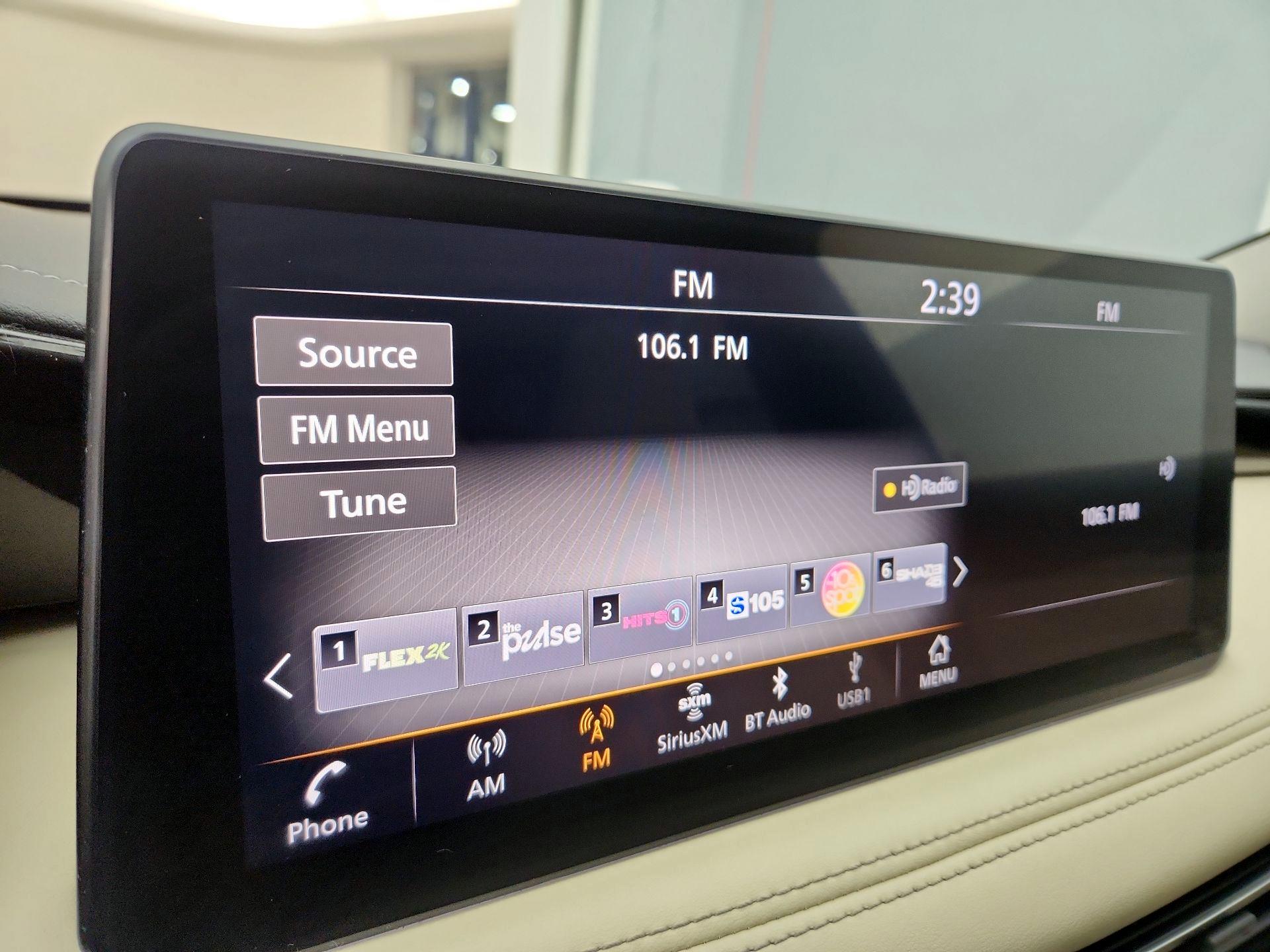 Thumbnail: 2023 INFINITI QX60 - 15